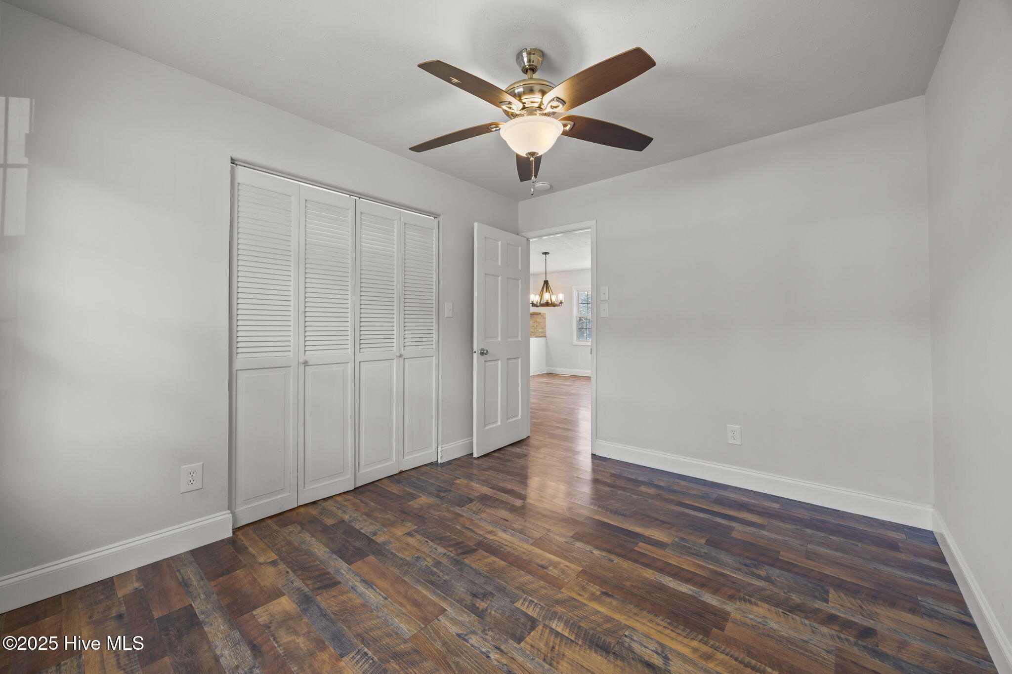 100544874 | Photo 37