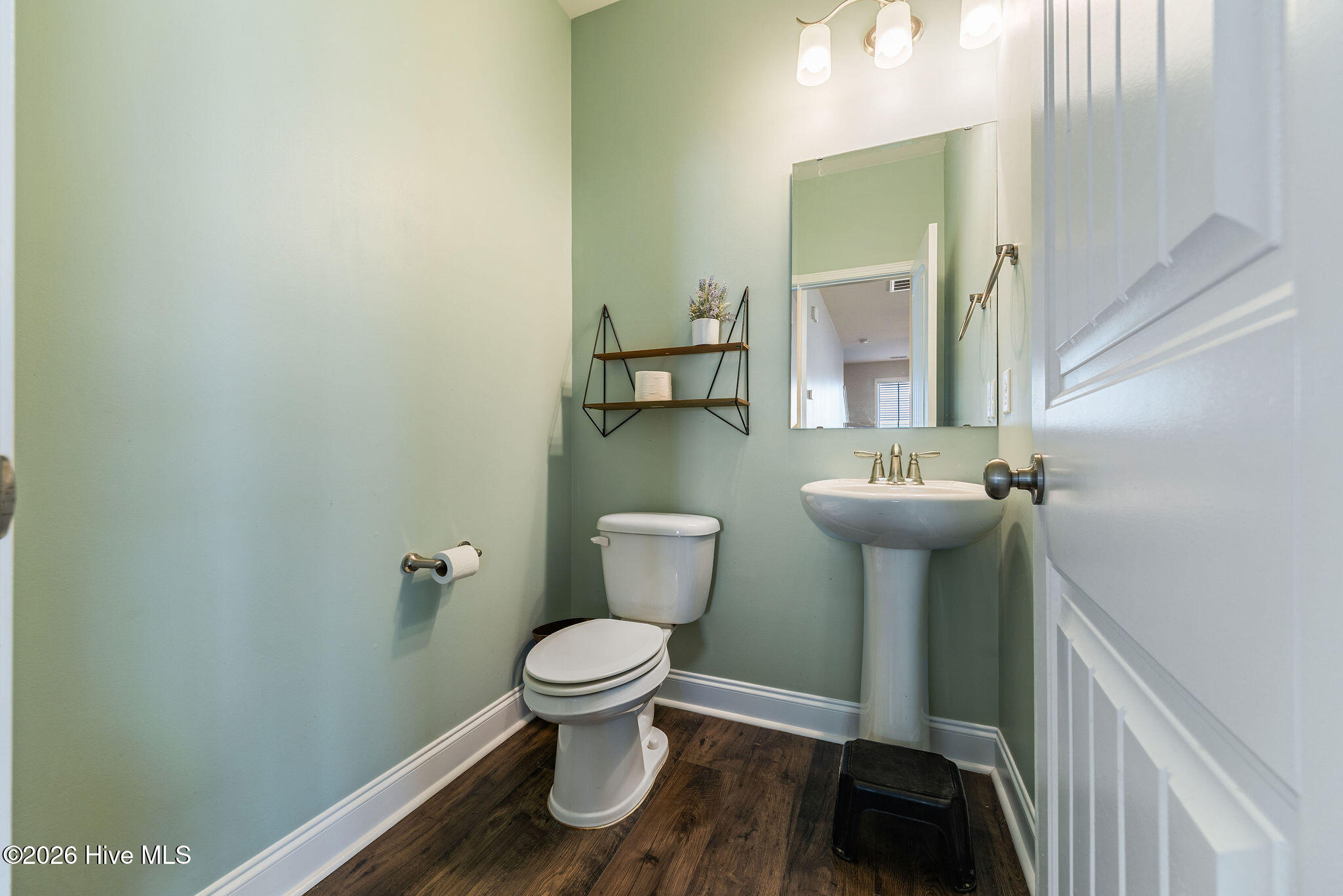 100548574 | Photo 15