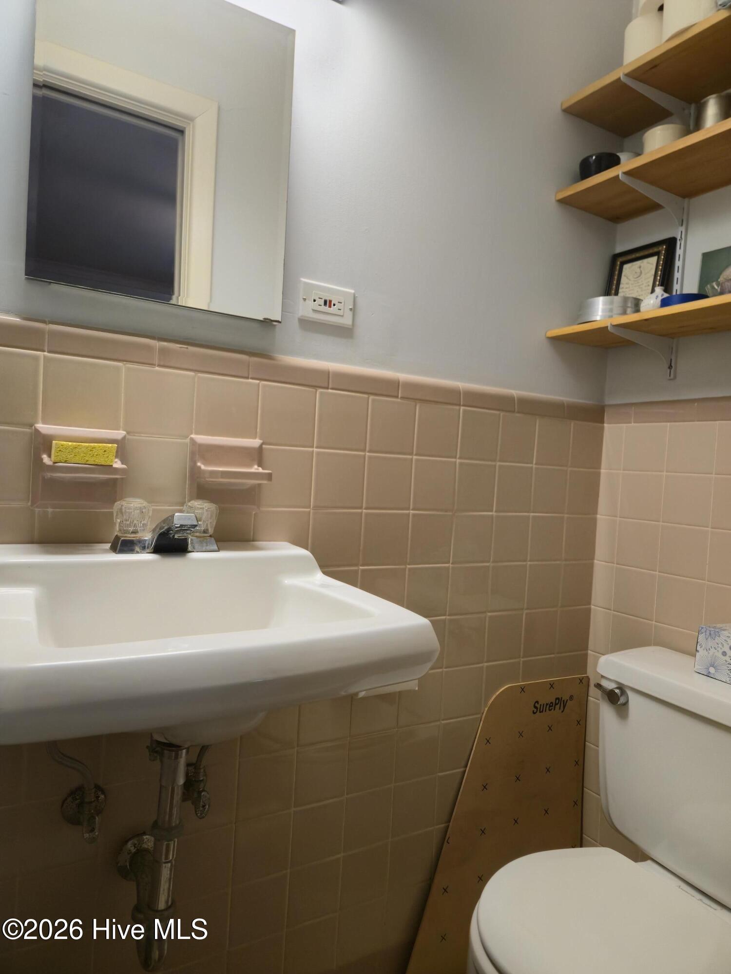 1221 Crescent Drive, Elizabeth City, NC, 27909