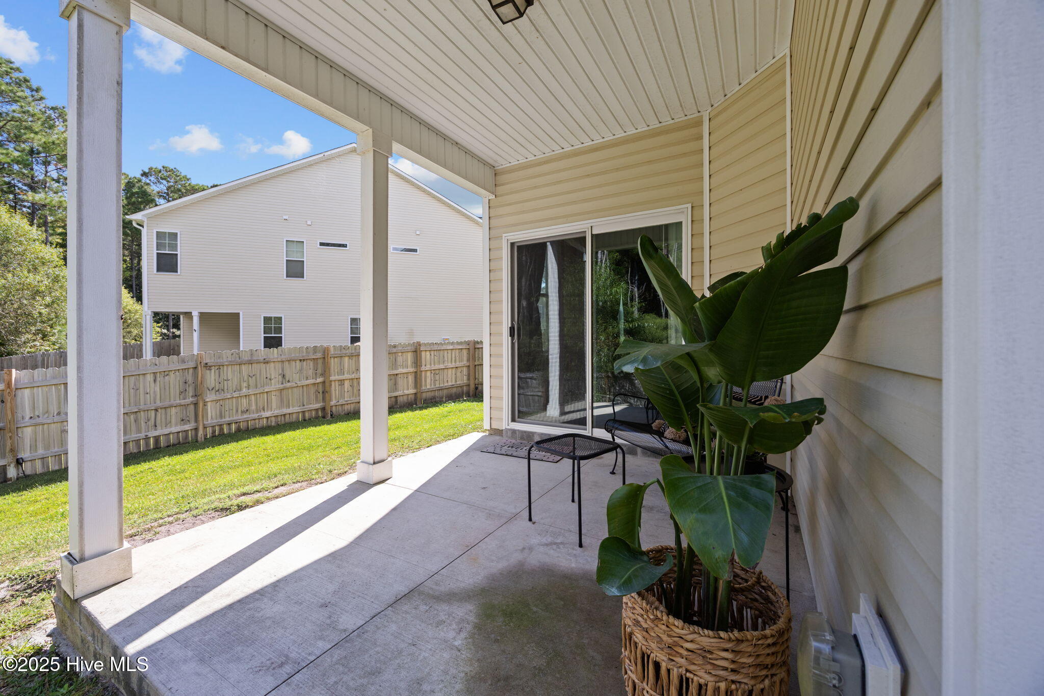 100532525 | Photo 26