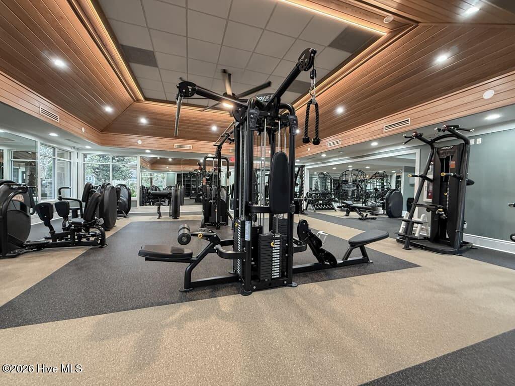 100569587 | Photo 32