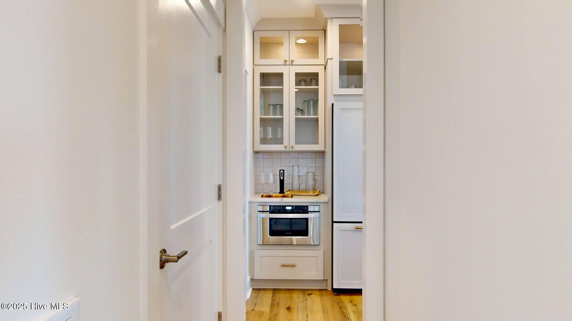 100560716 | Photo 29