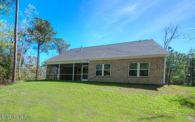 100563715 | Photo 22