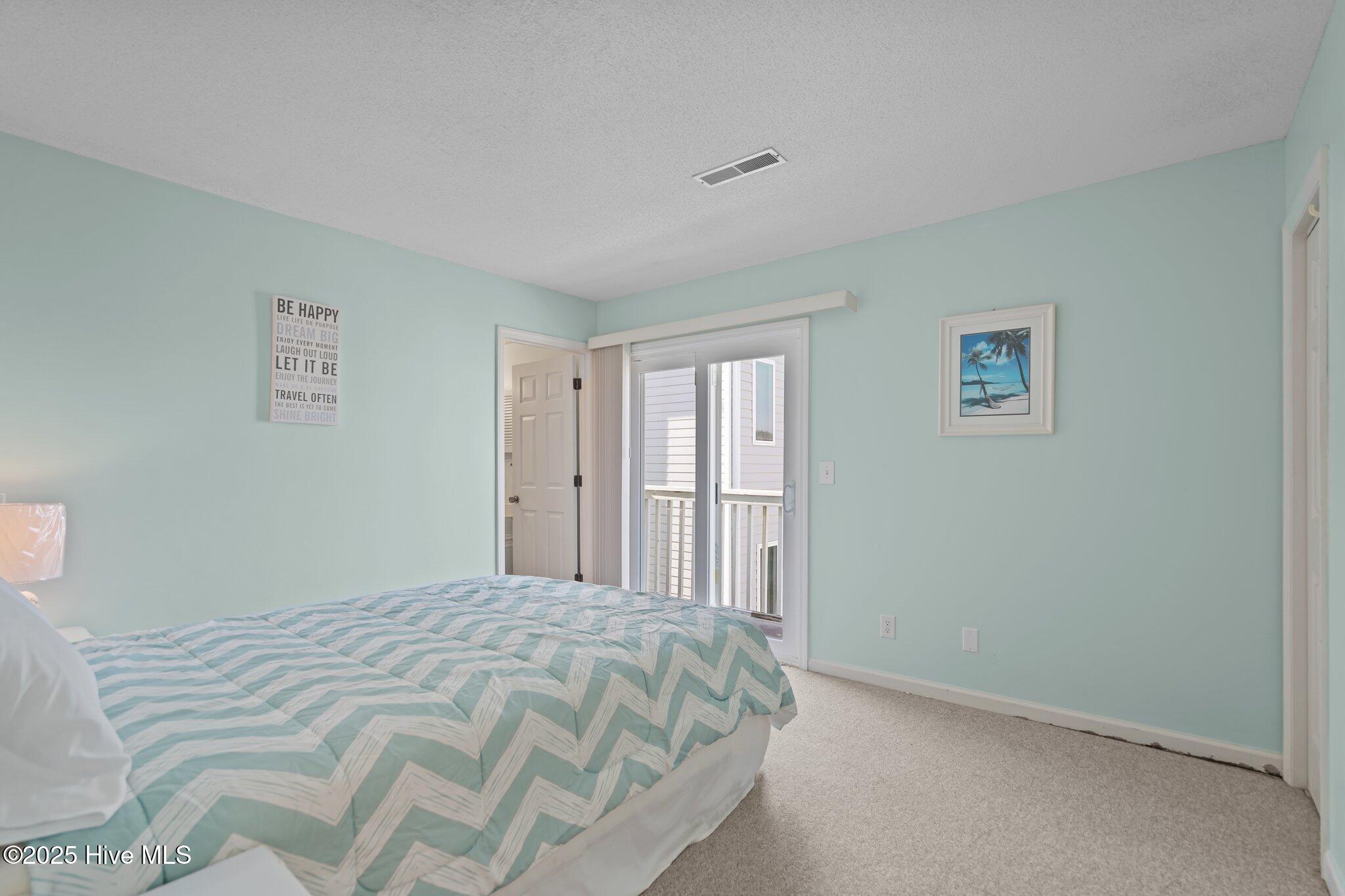 100518077 | Photo 29