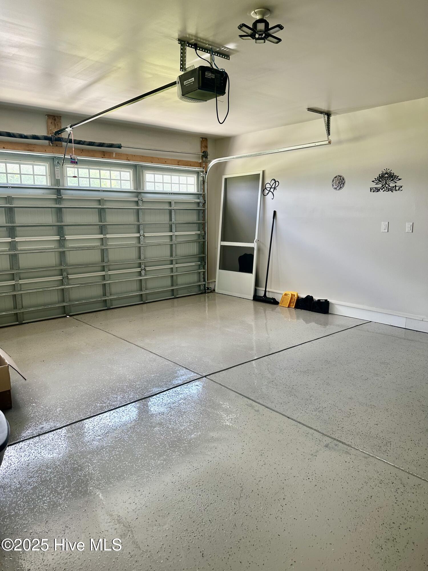 100517382 | Photo 22