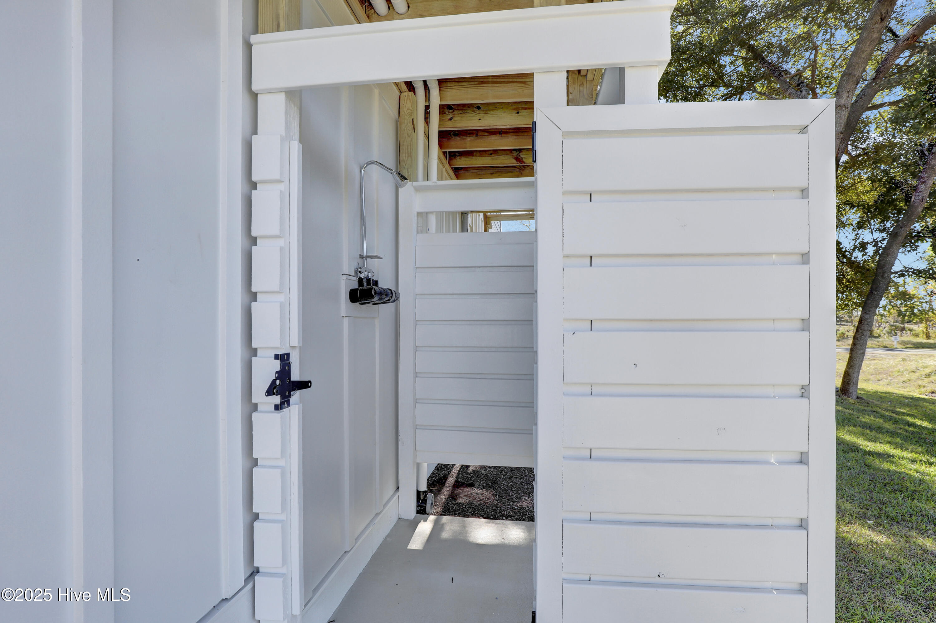 100523775 | Photo 31