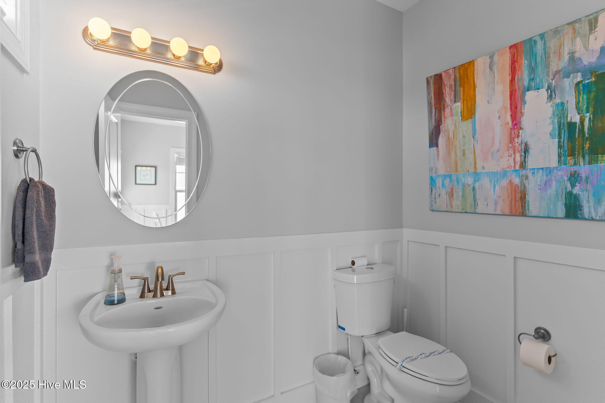 100540716 | Photo 15