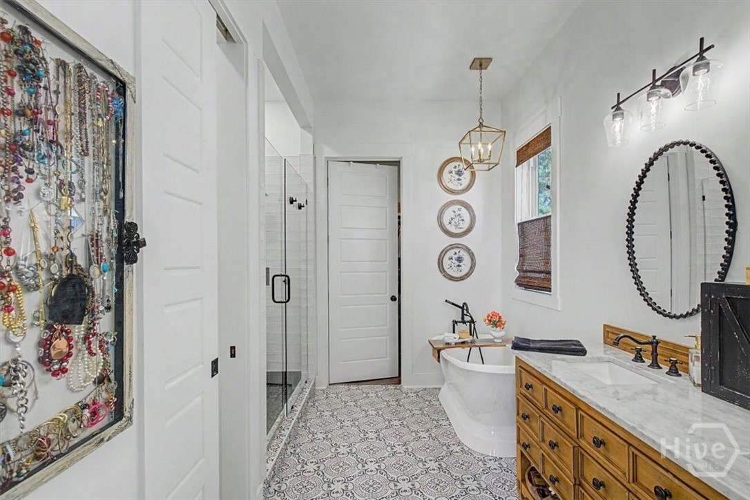 Primary Ensuite with walk in closet