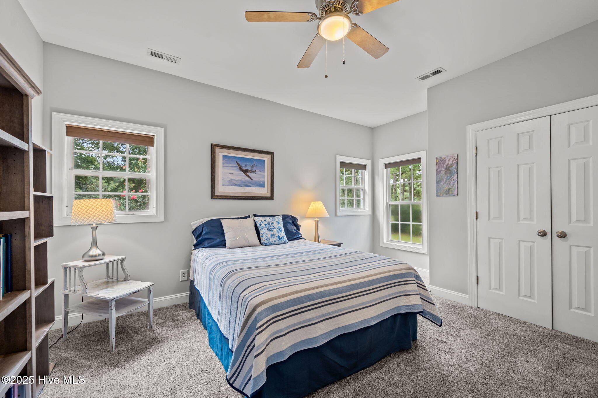 100524687 | Photo 43