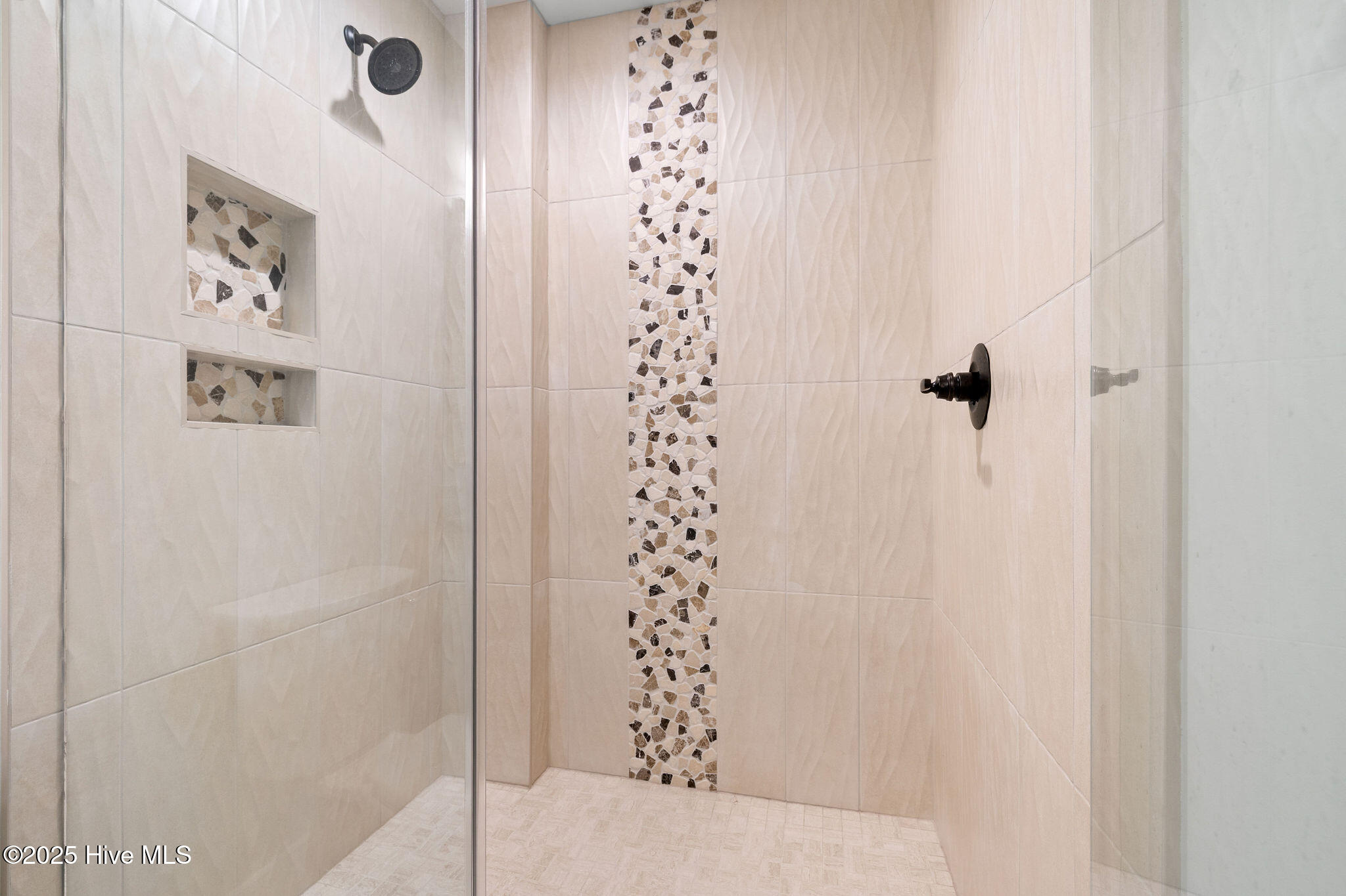 100538884 | Photo 43