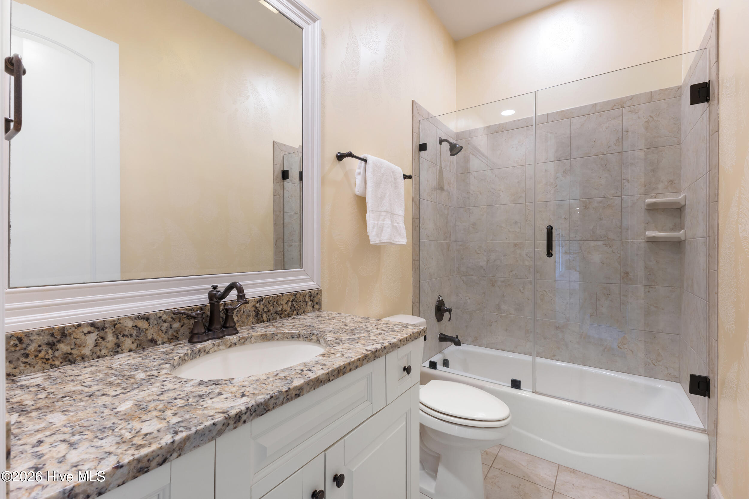 100567857 | Photo 29