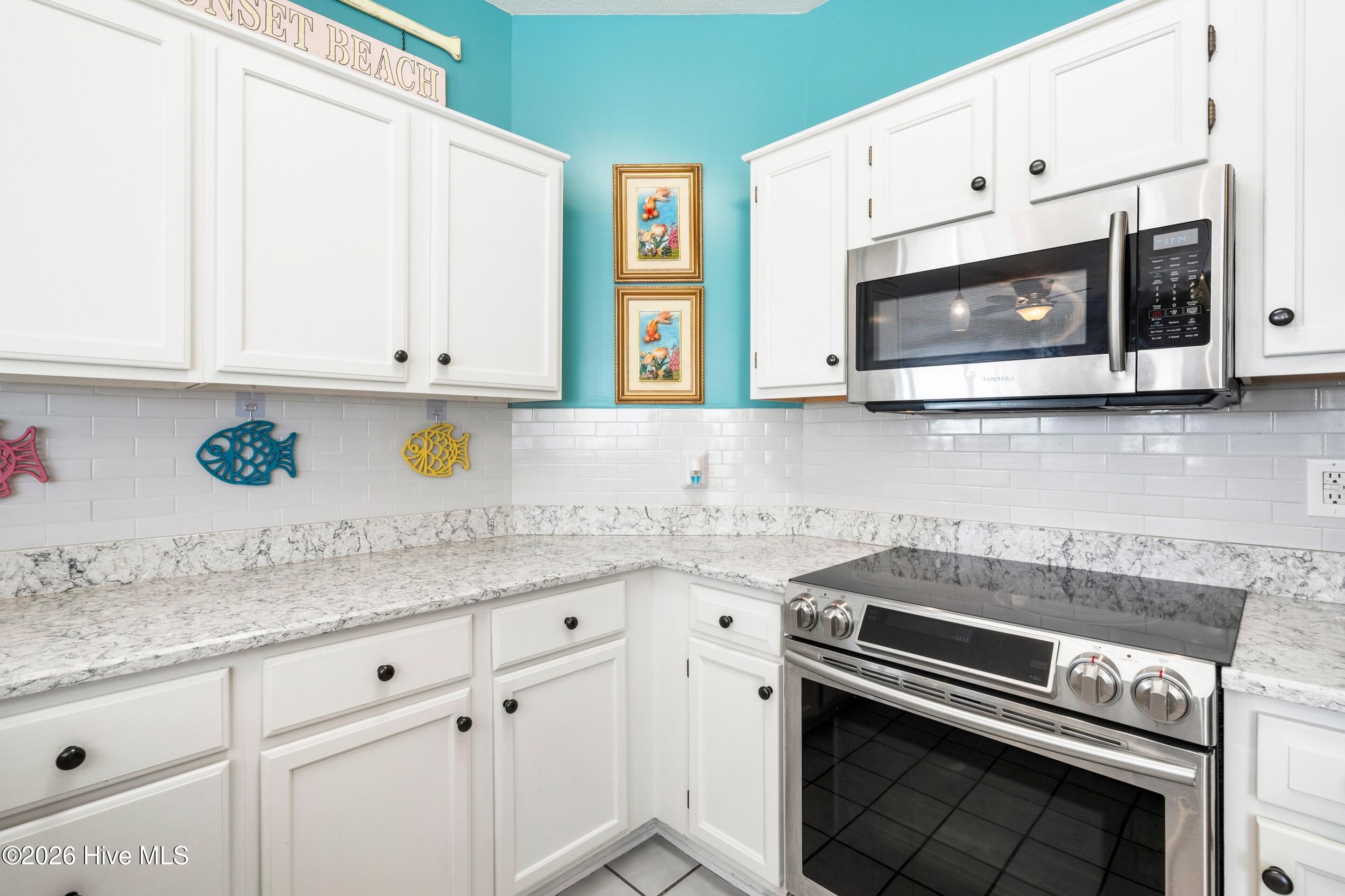 100548486 | Photo 24