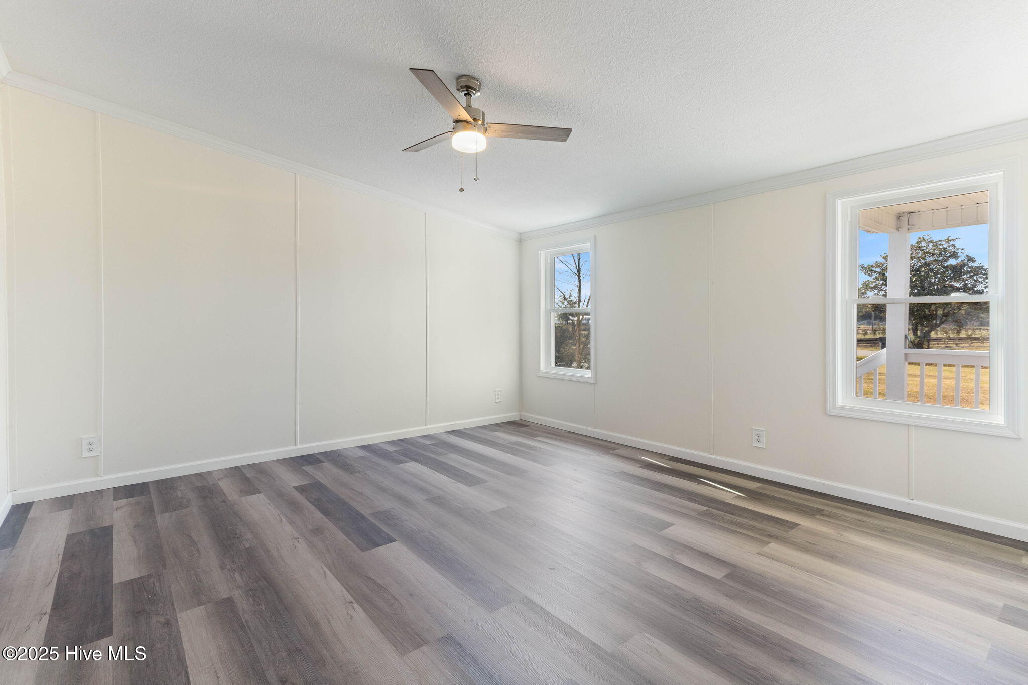 100542581 | Photo 13