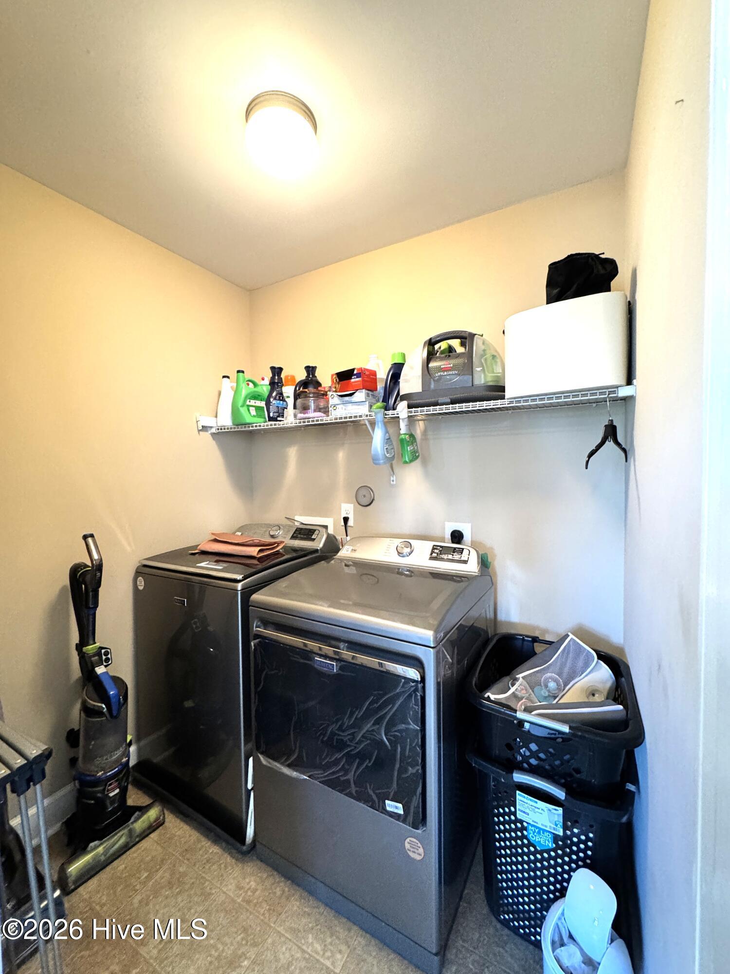 100570620 | Photo 16