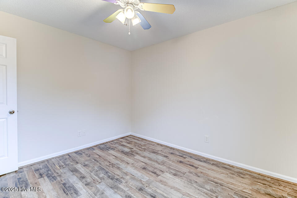 100539152 | Photo 25