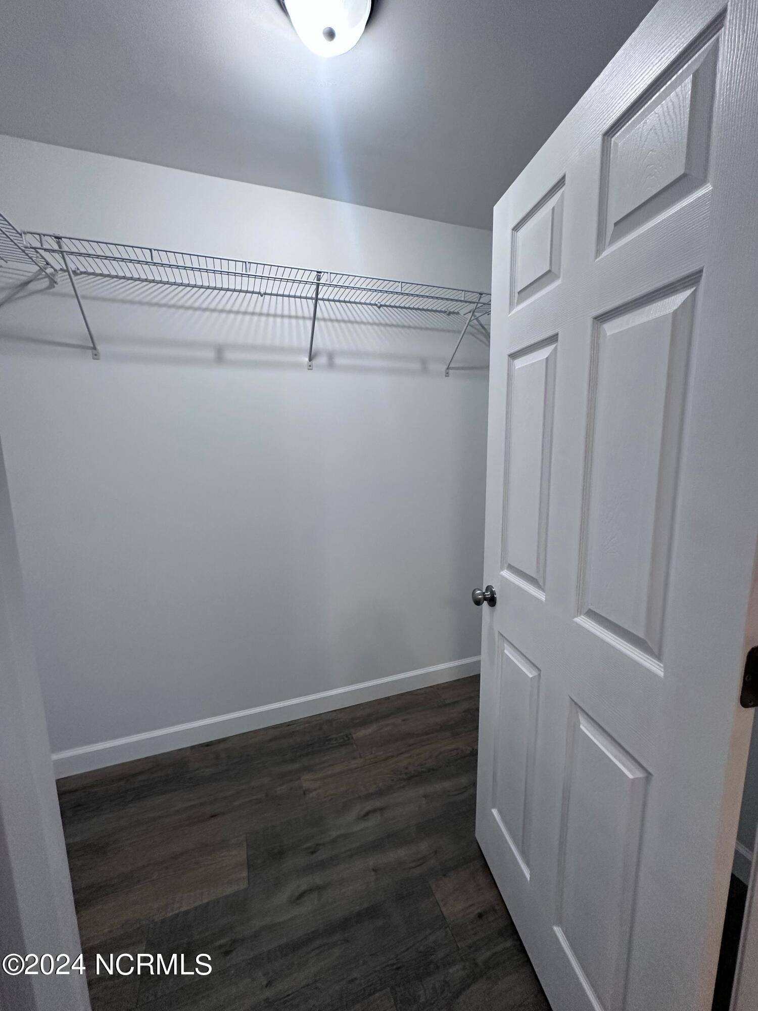 100563829 | Photo 18