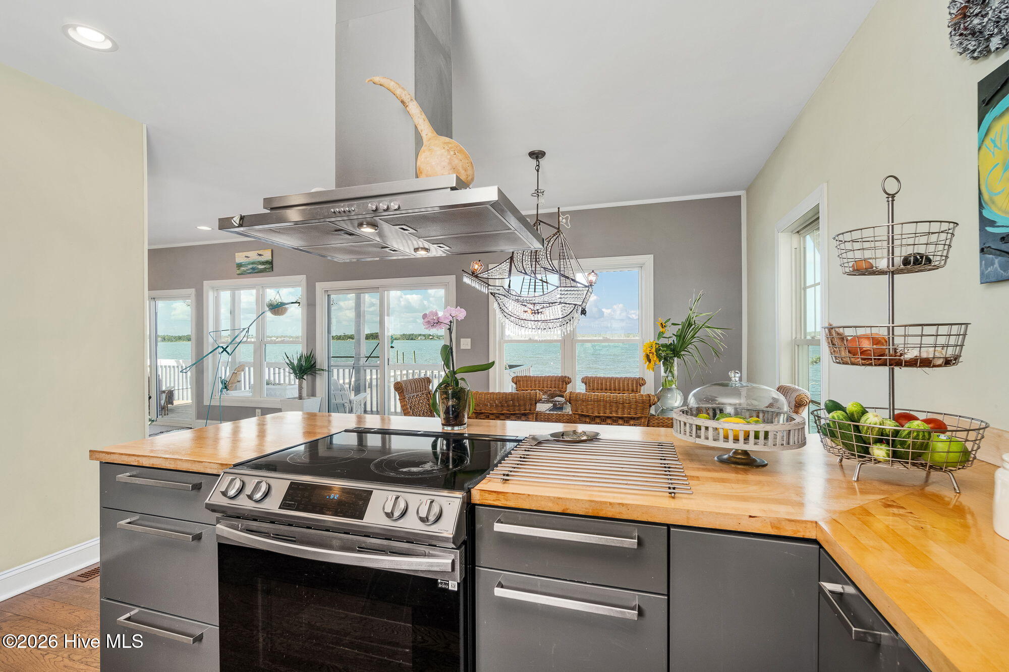 108 Swing Easy Lane, Harkers Island, NC, 28531