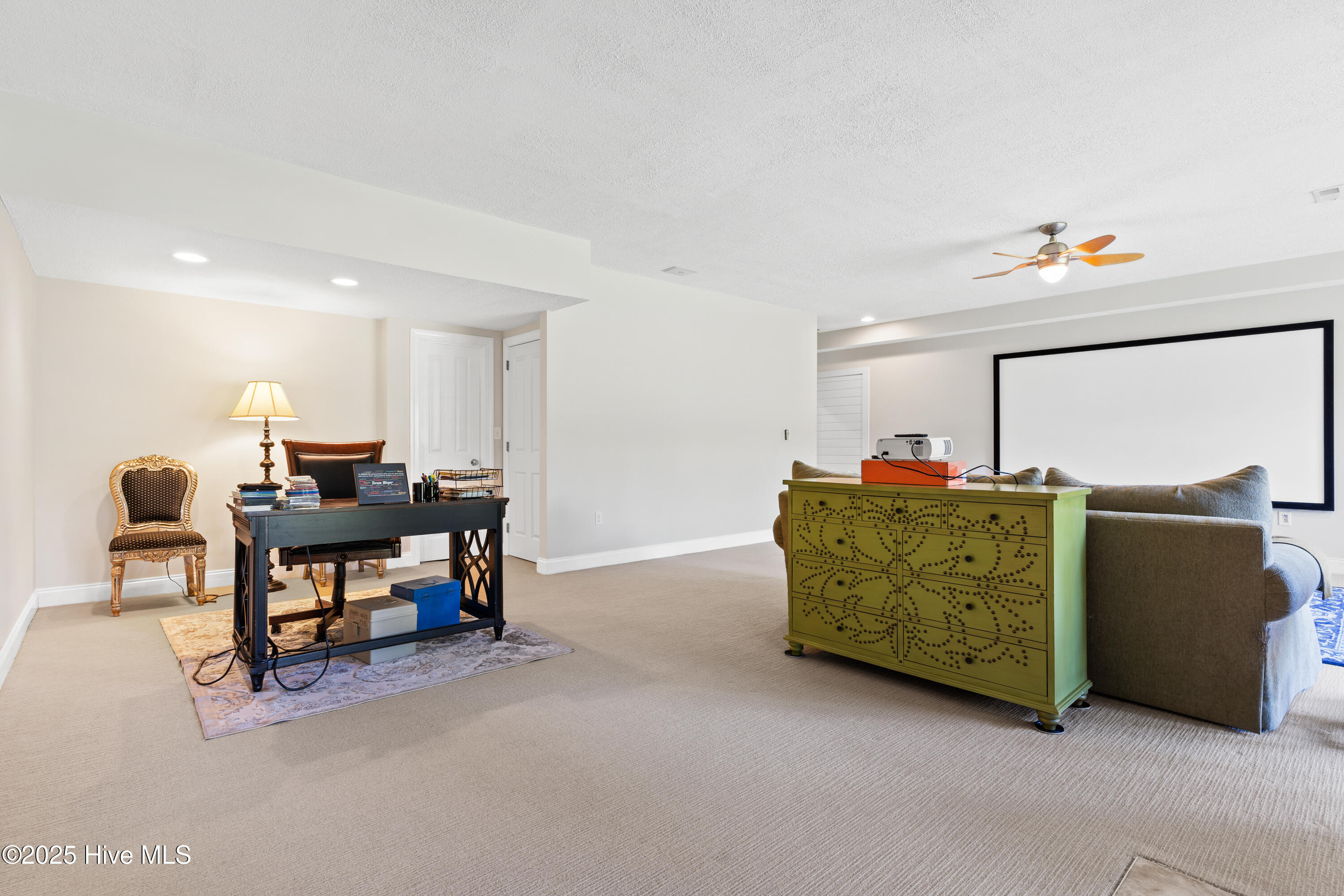 100548796 | Photo 58