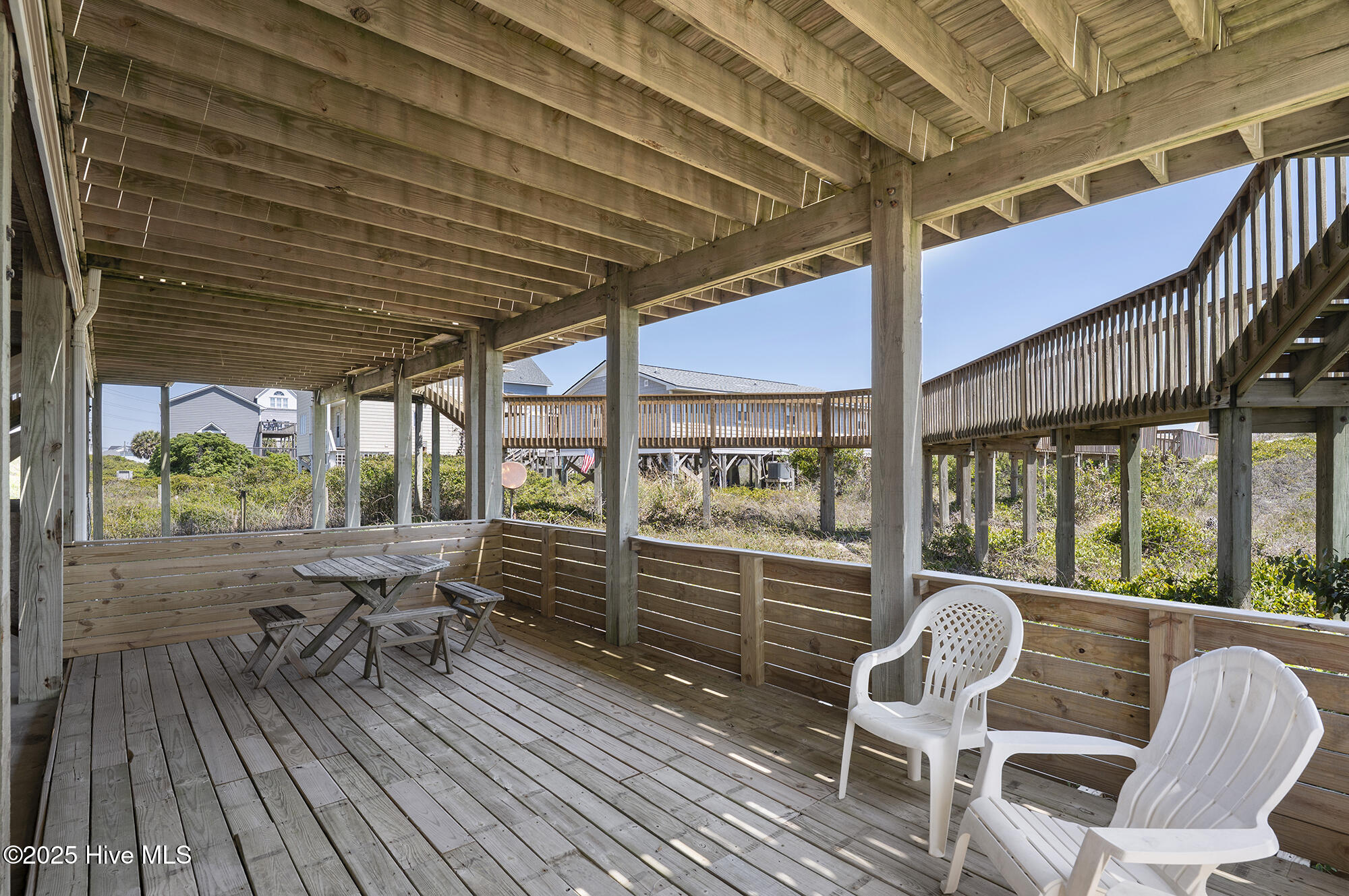 100538972 | Photo 75