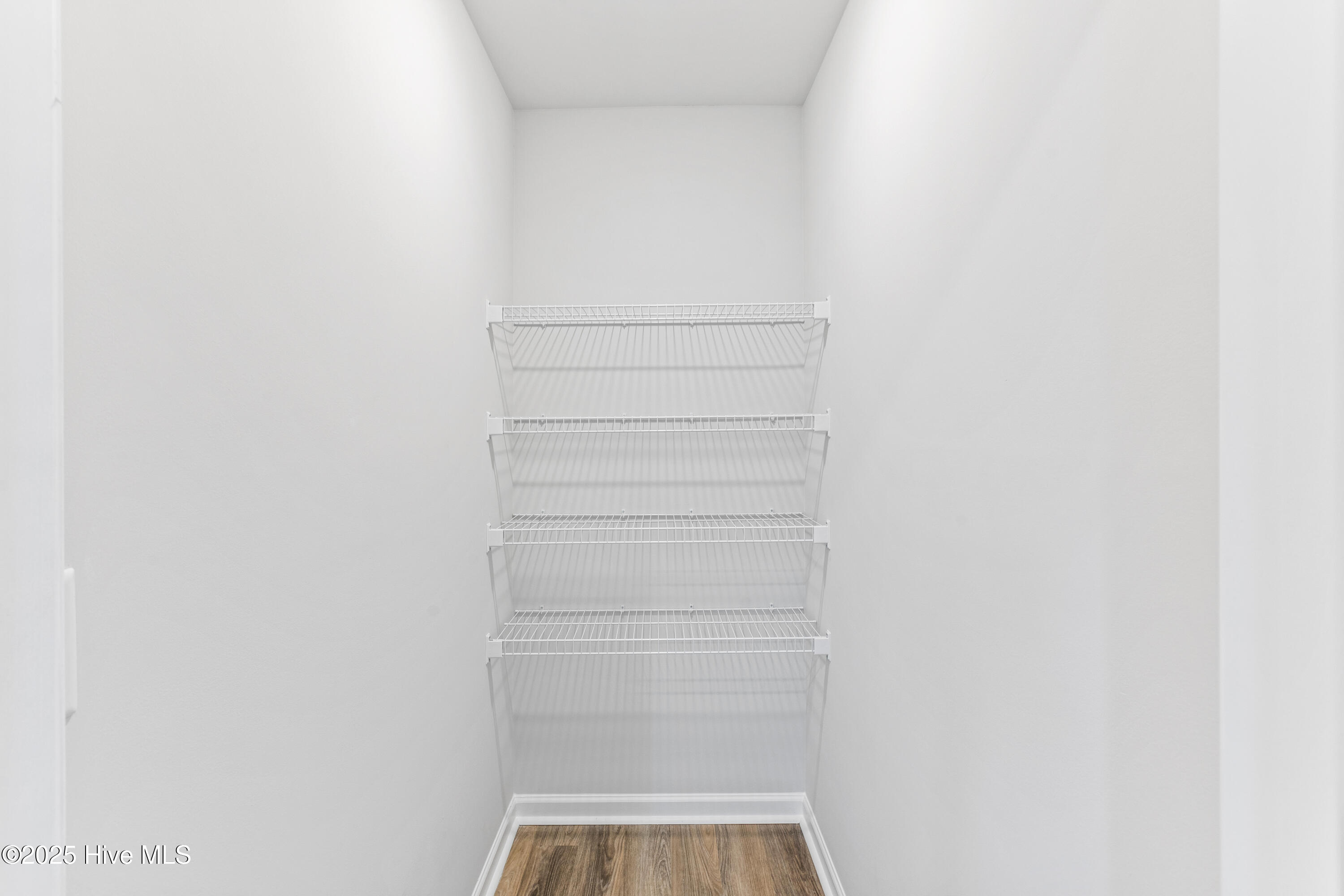 100515101 | Photo 31