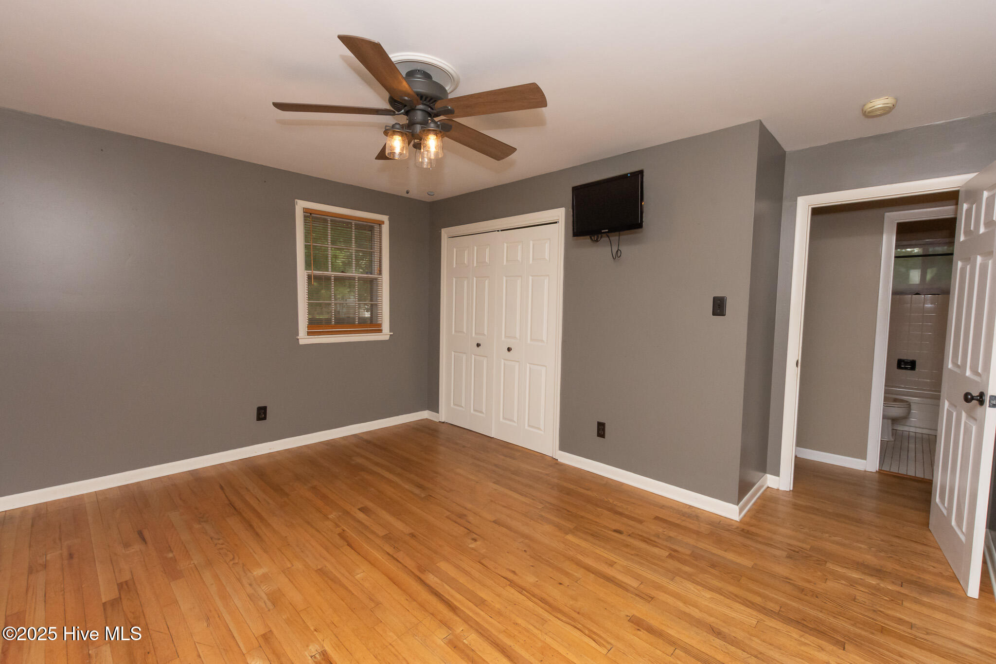 100529268 | Photo 14