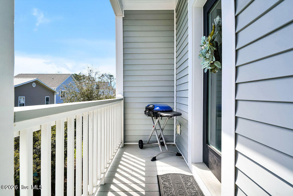 100561148 | Photo 37