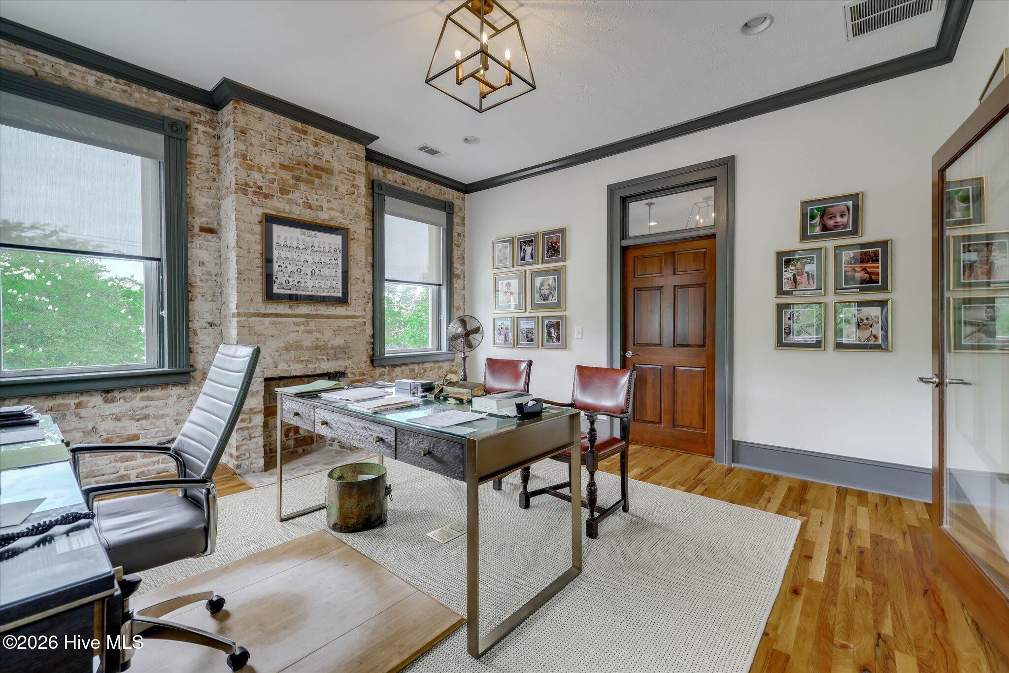 302 Park exec office 1