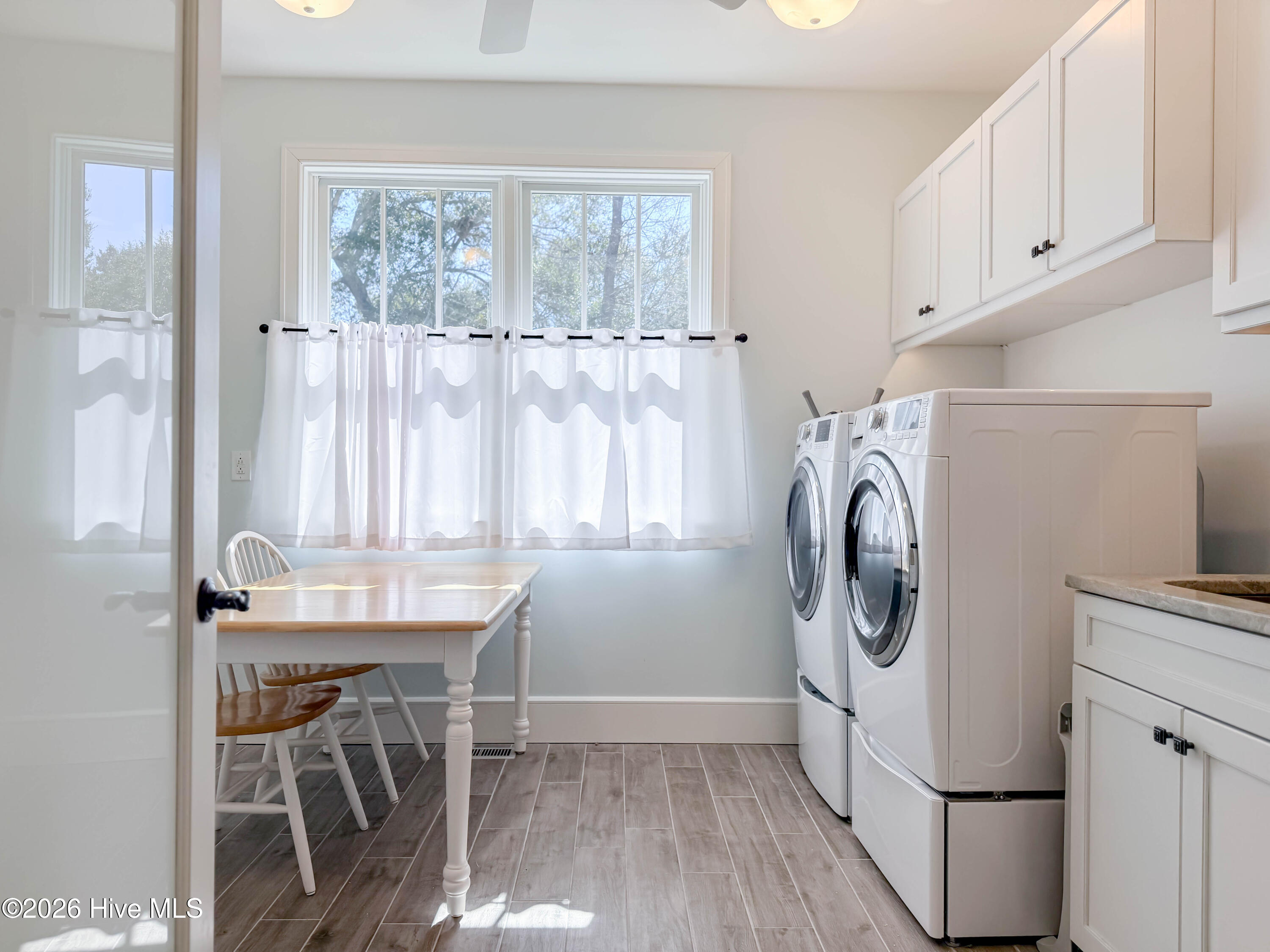 100559025 | Photo 44