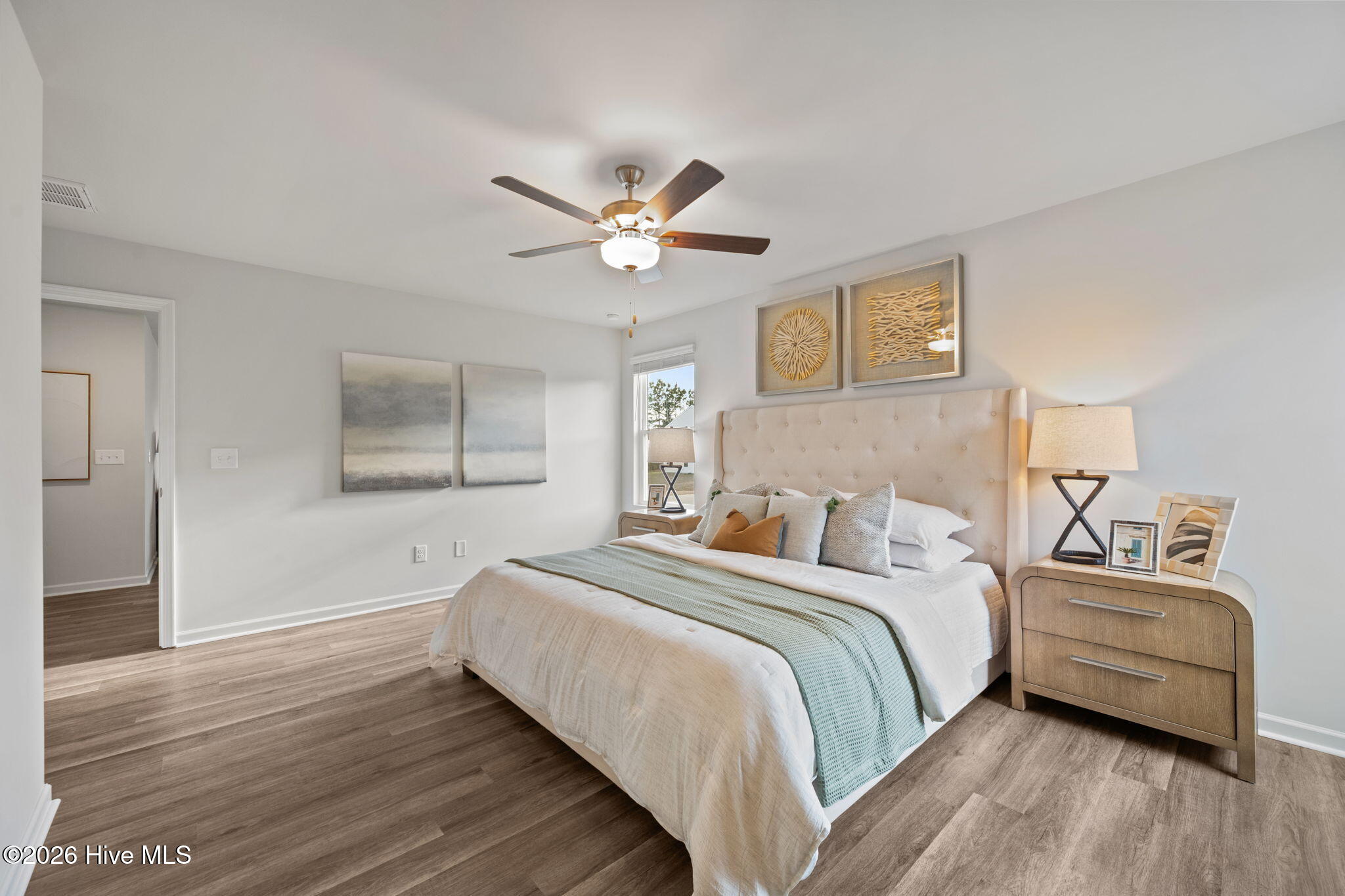 100561860 | Photo 15