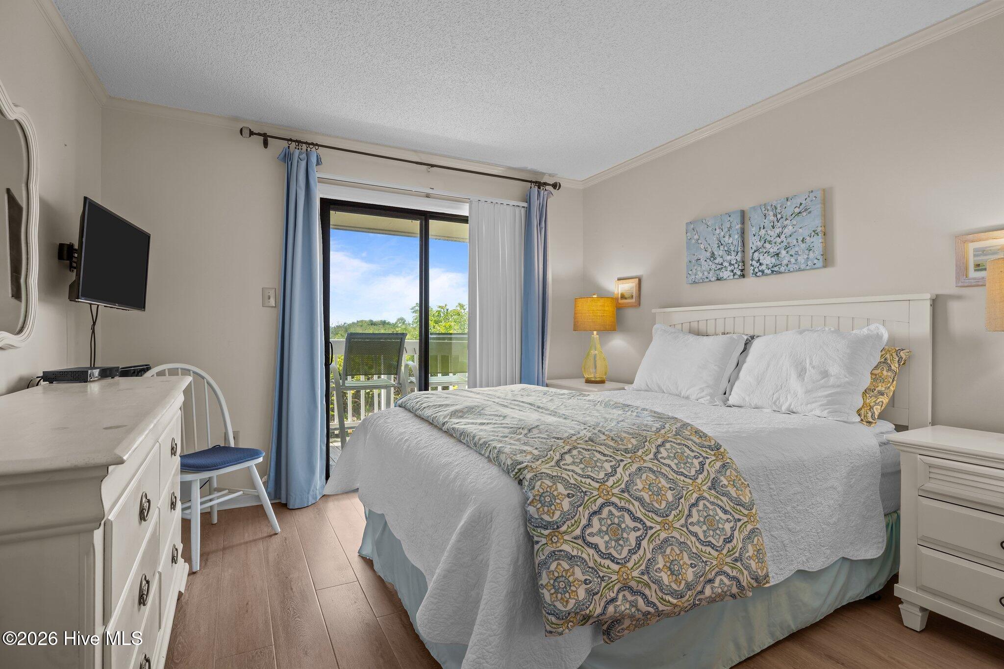 100551445 | Photo 20