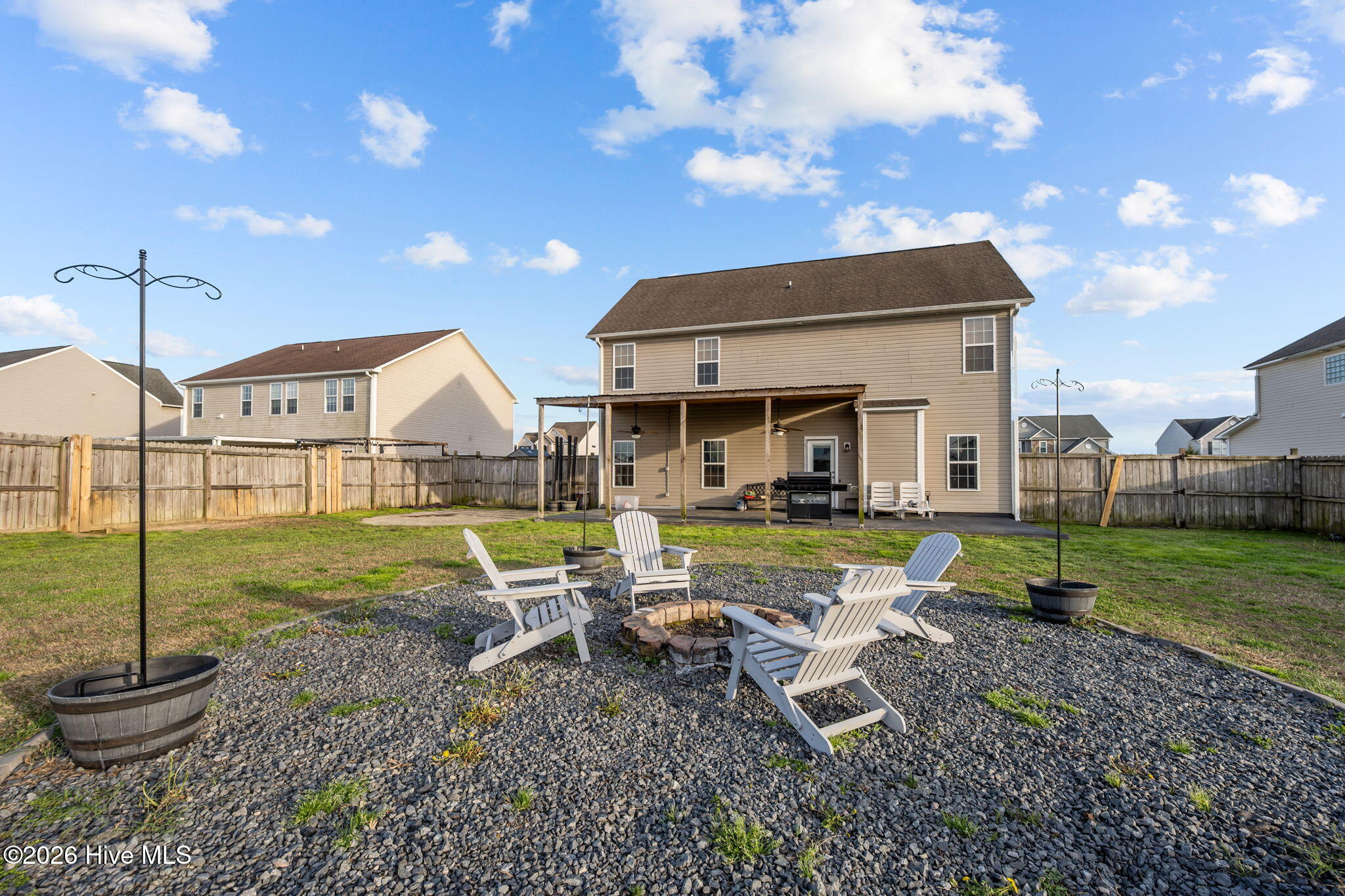 100560340 | Photo 38