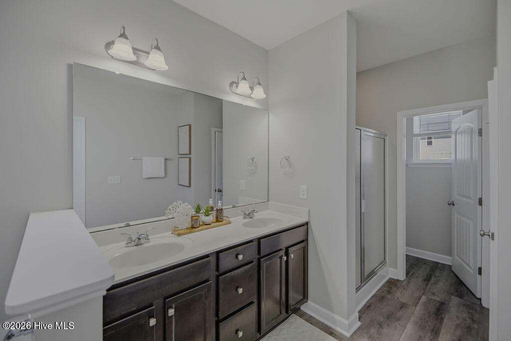 100568501 | Photo 22