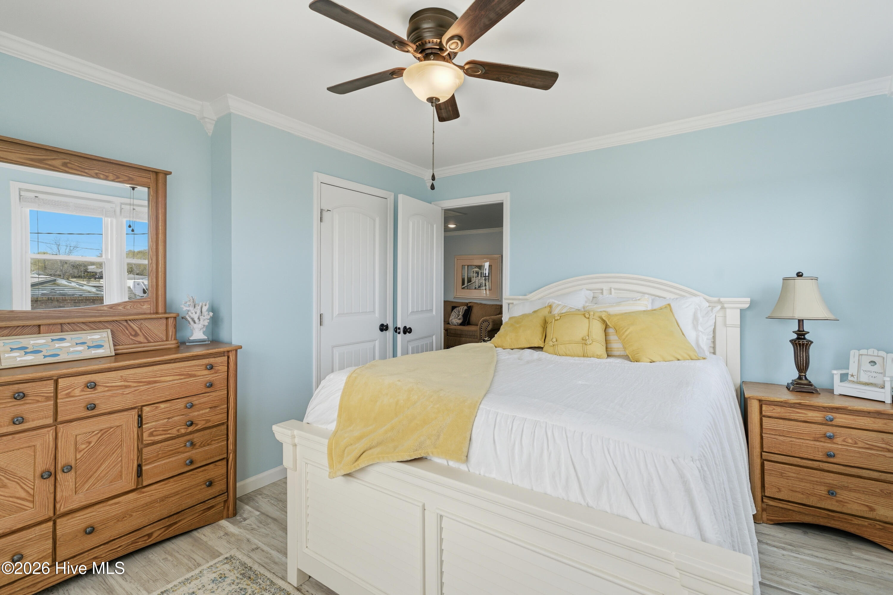 100564102 | Photo 30