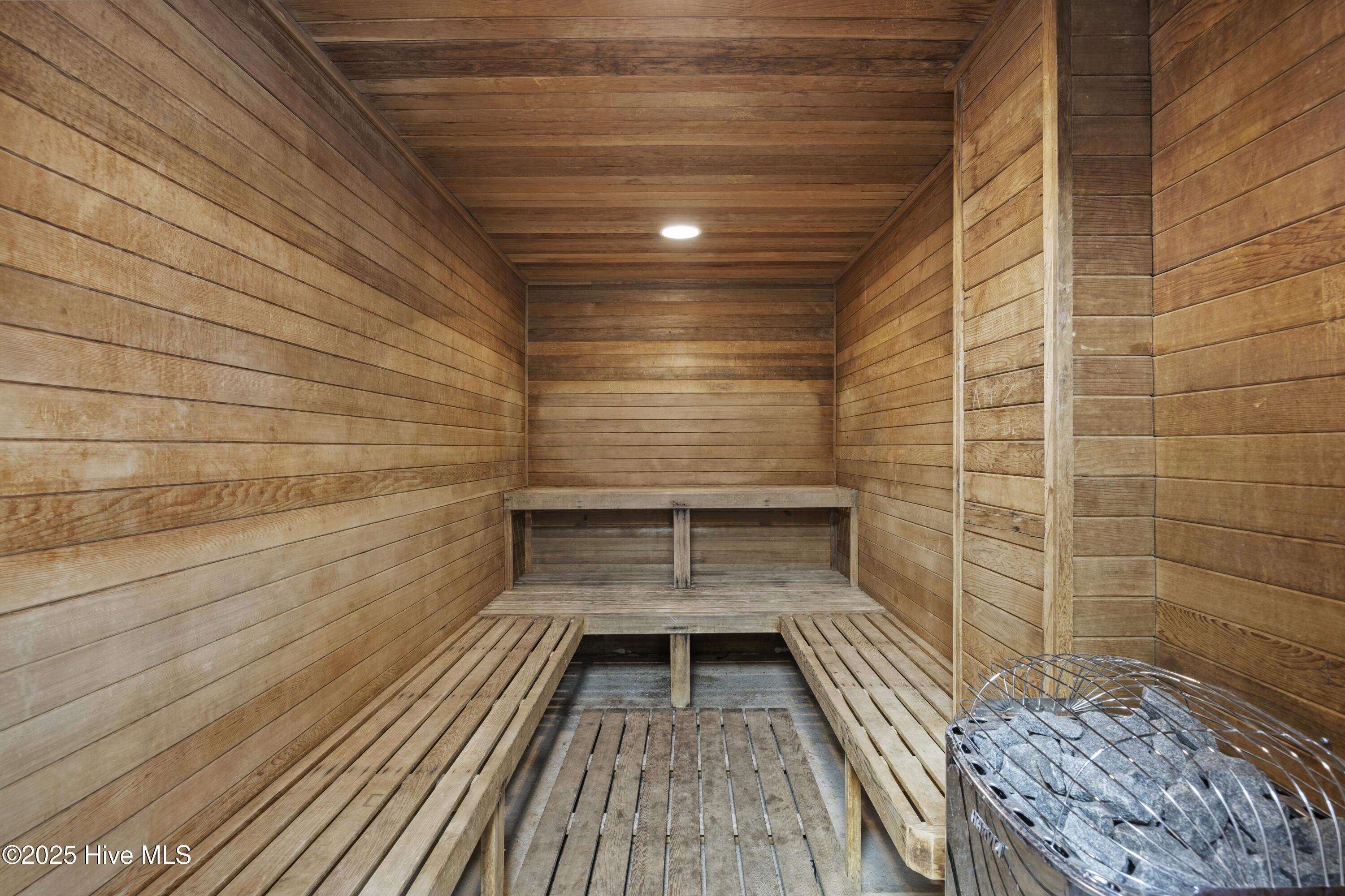 100540740 | Photo 44