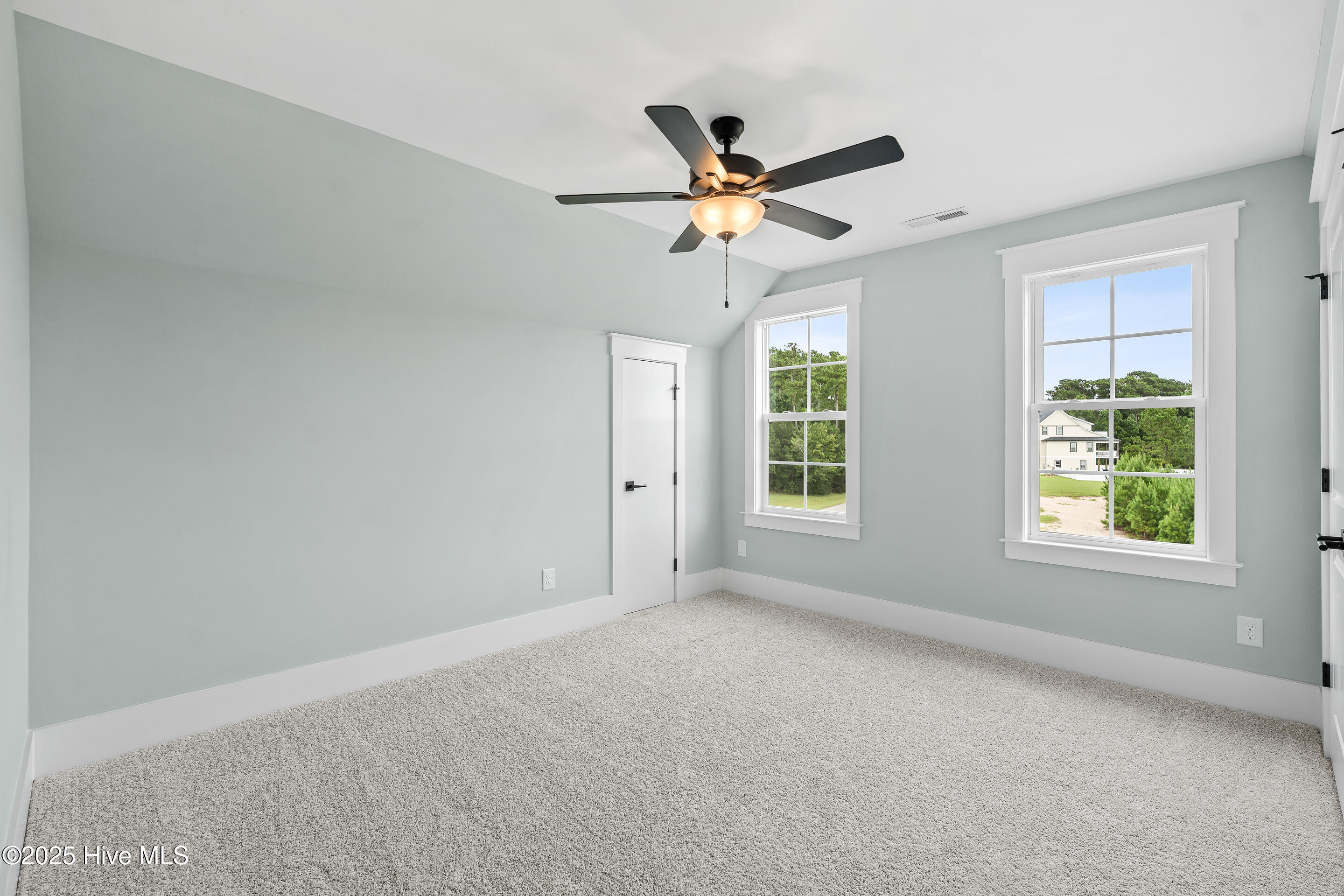 100552553 | Photo 36