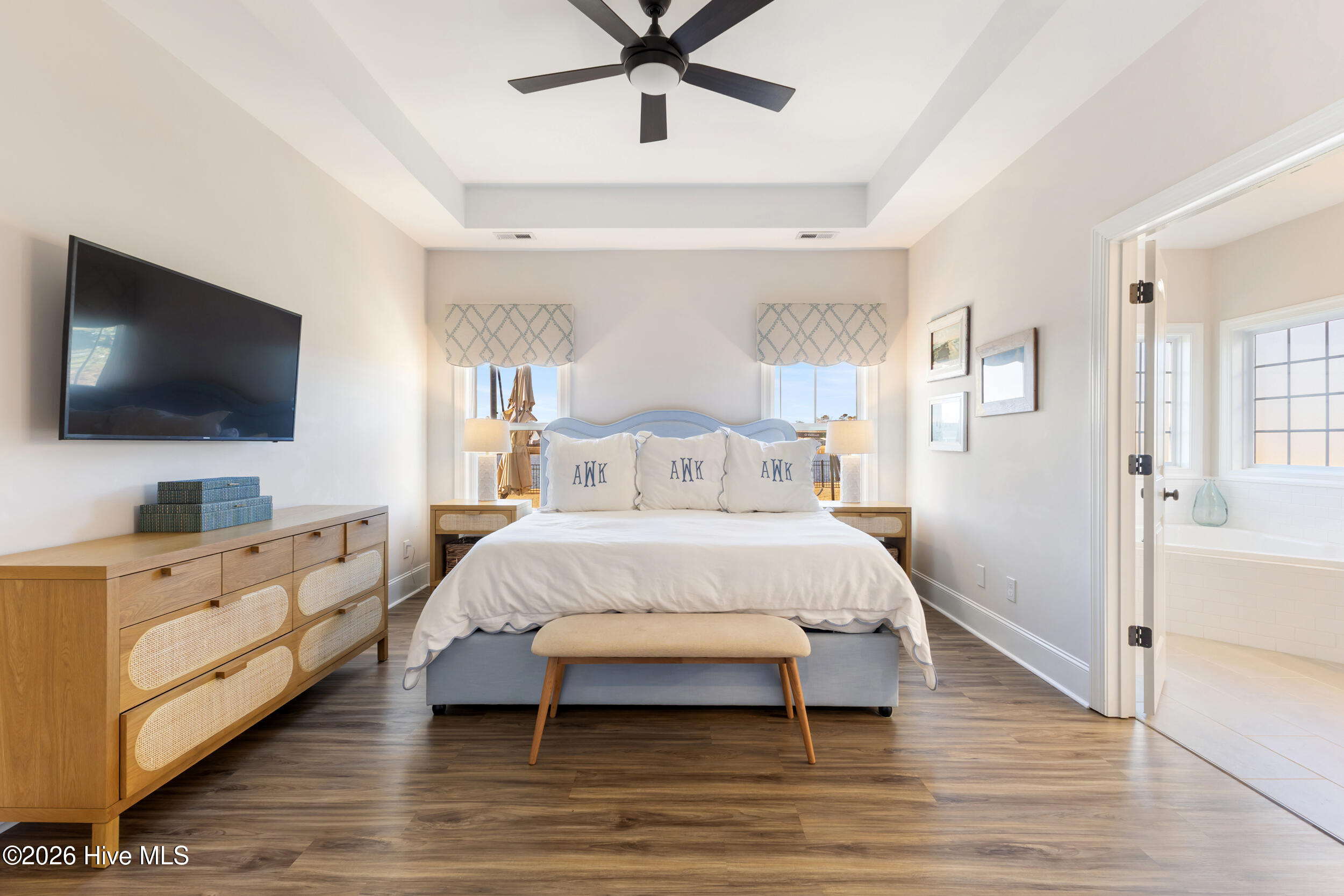 100545228 | Photo 21