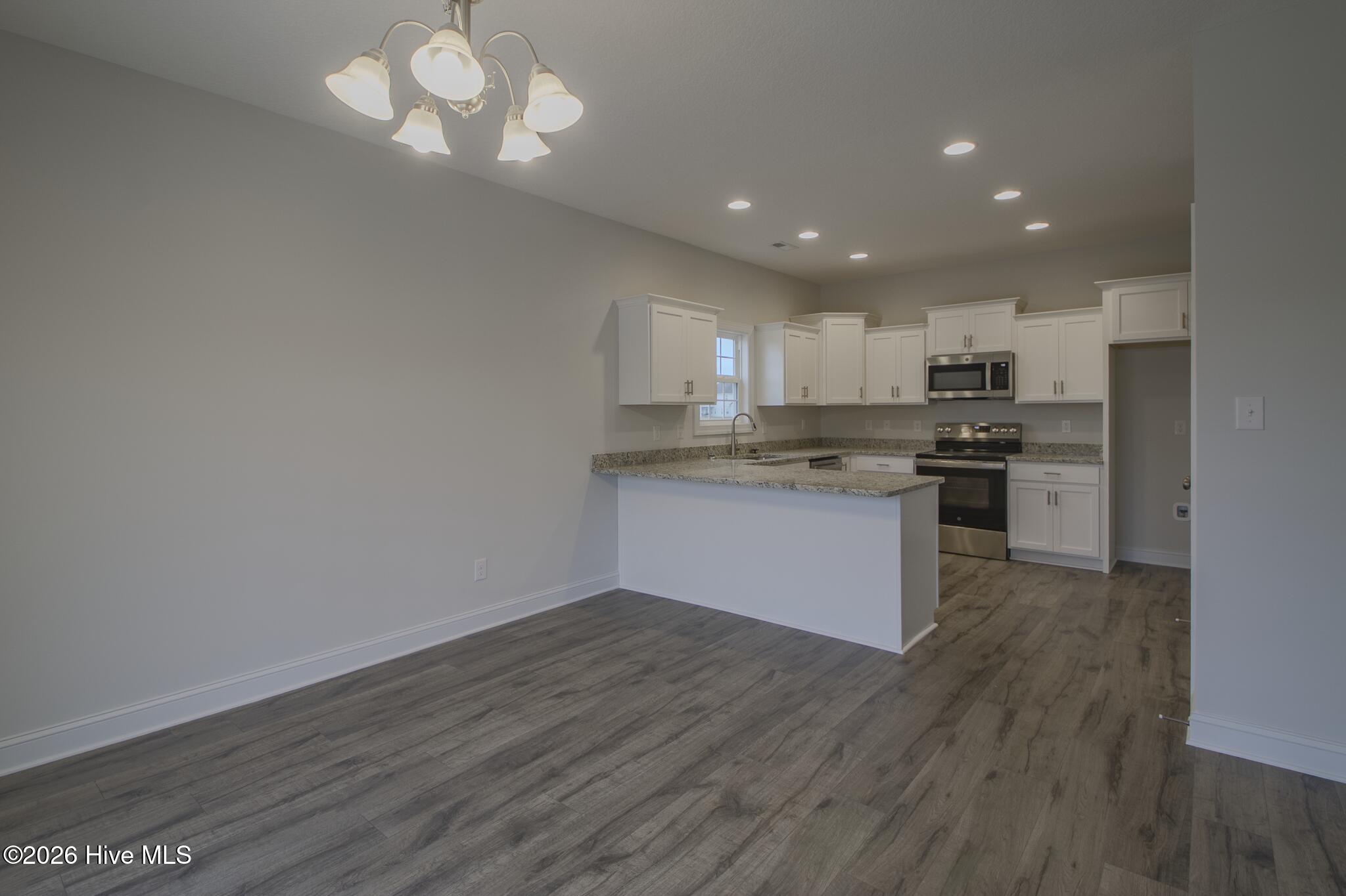 100511228 | Photo 10