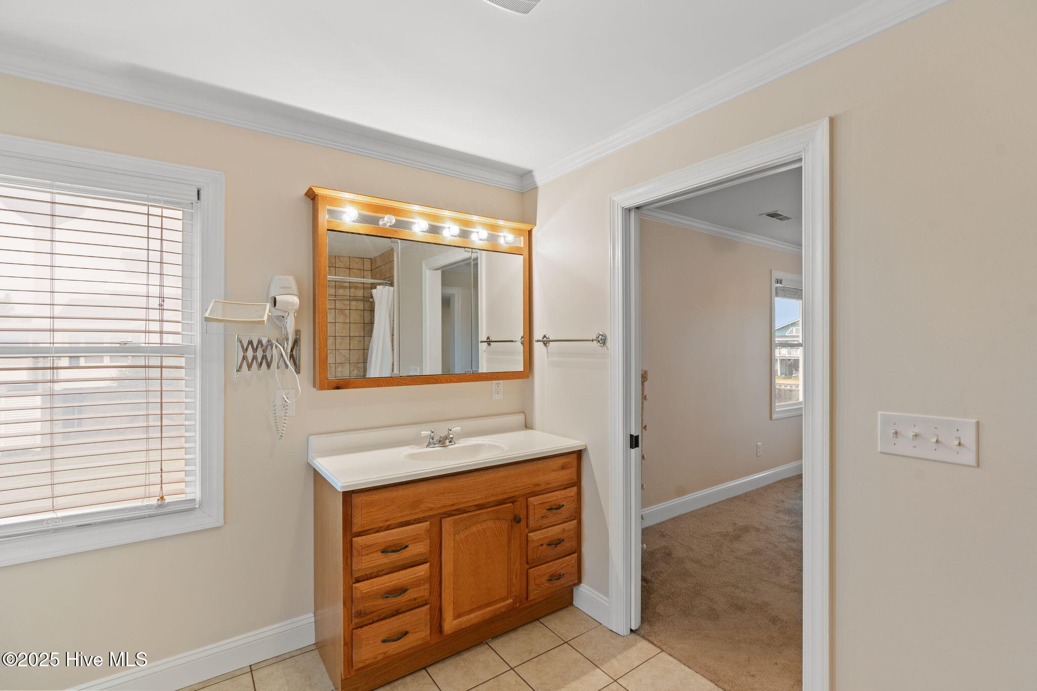 100542792 | Photo 21