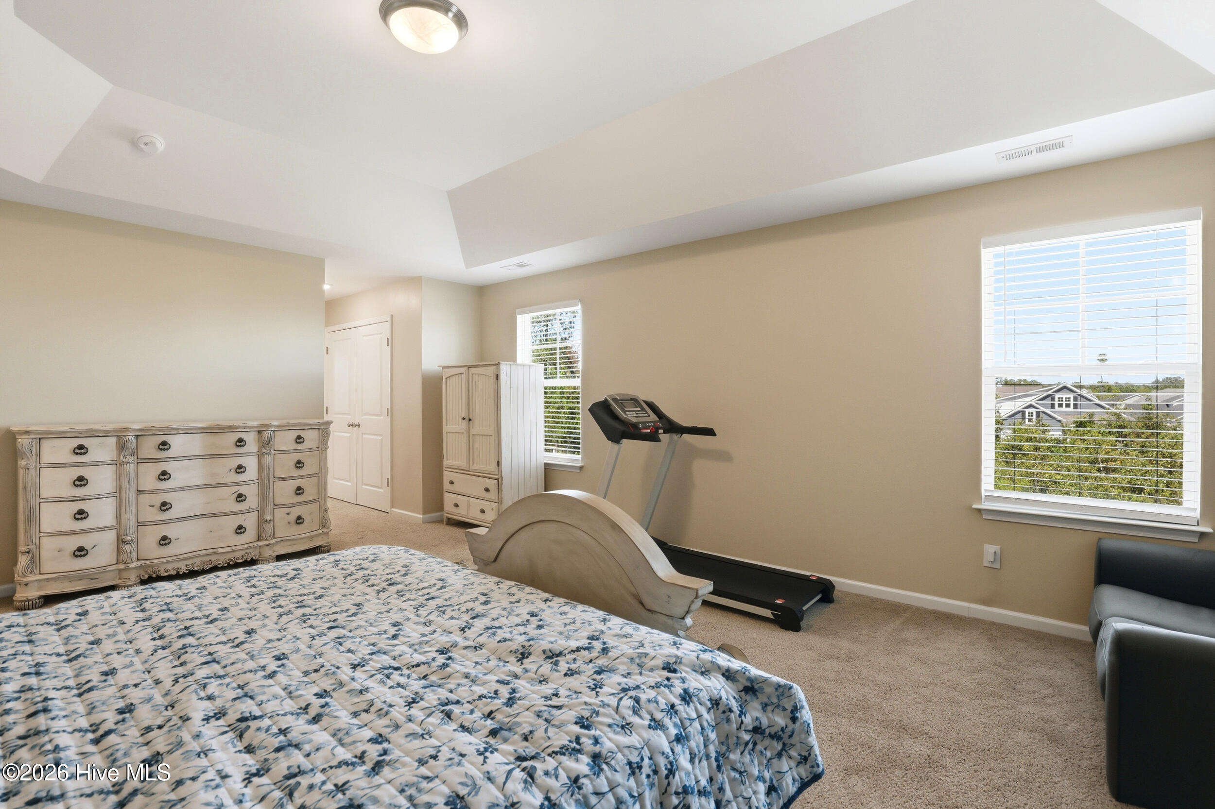 100566702 | Photo 19