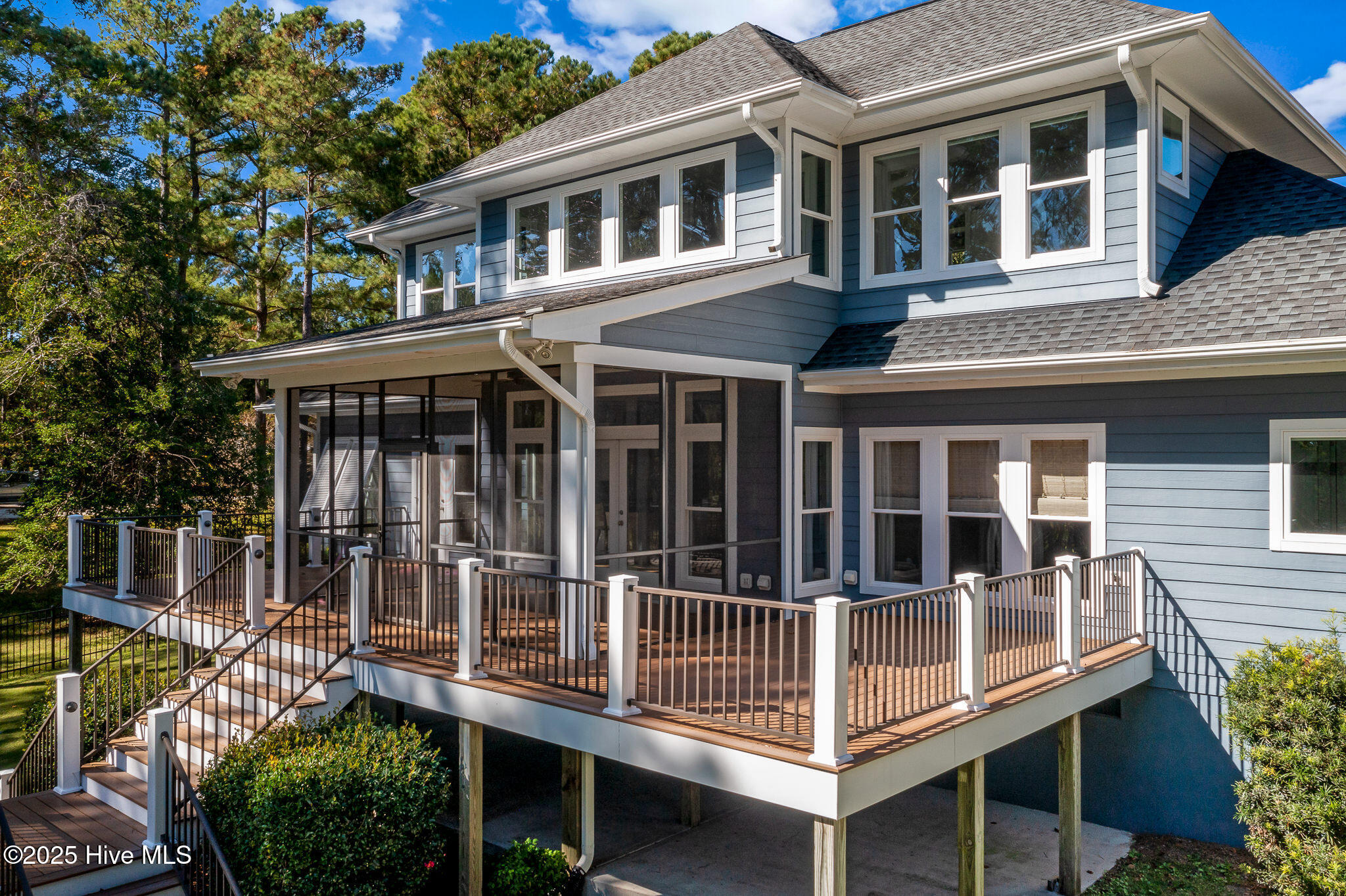 100540412 | Photo 63