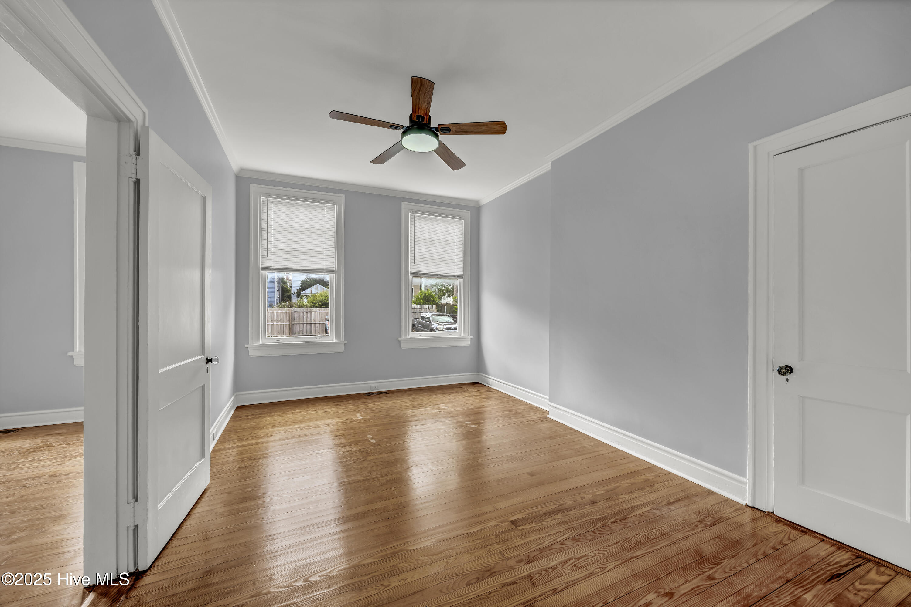 100521058 | Photo 14