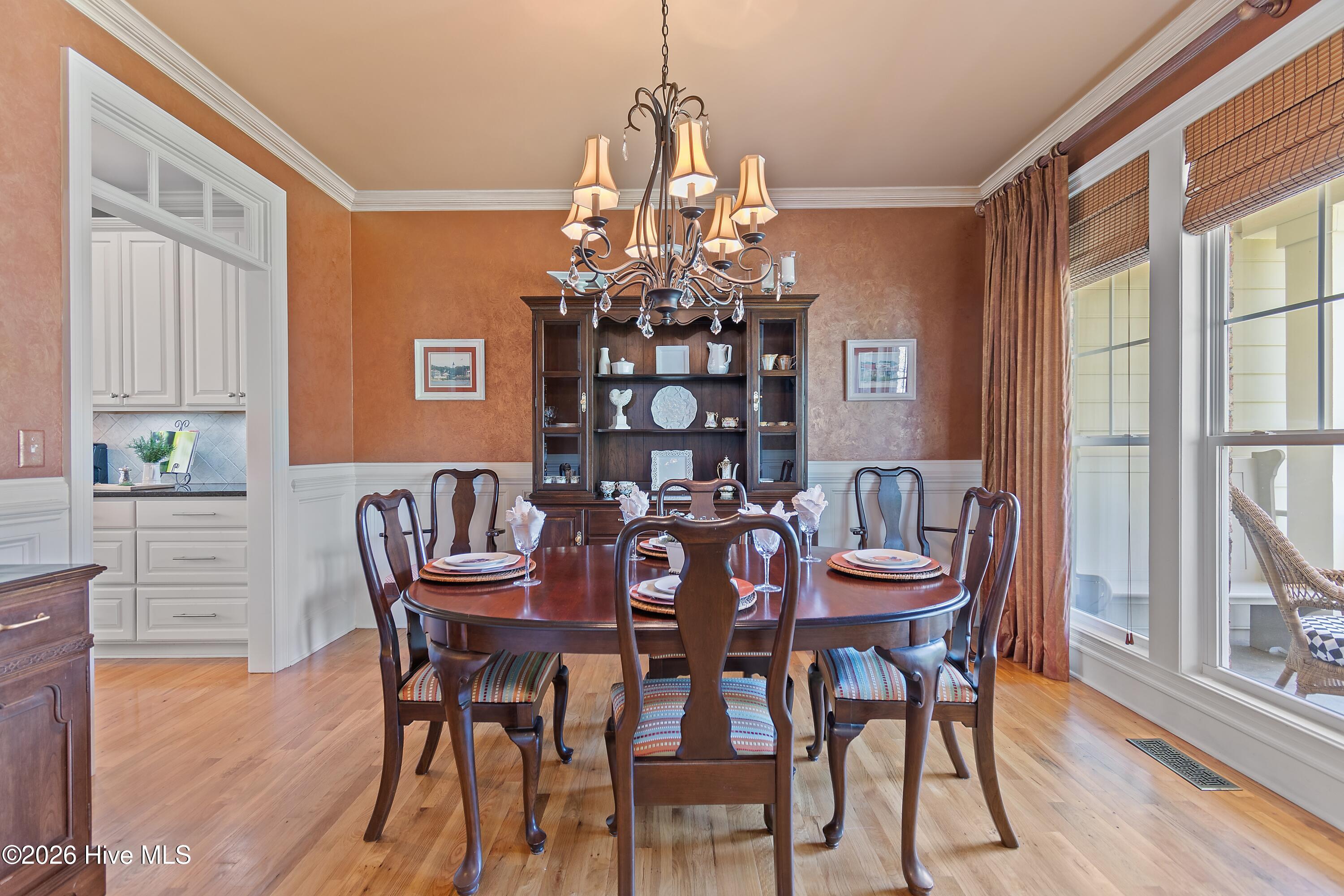 100567309 | Photo 13