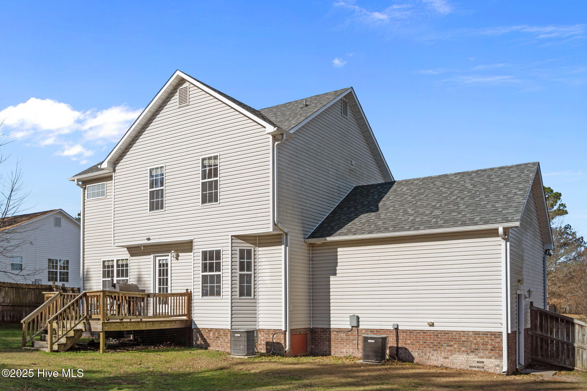 100545642 | Photo 42