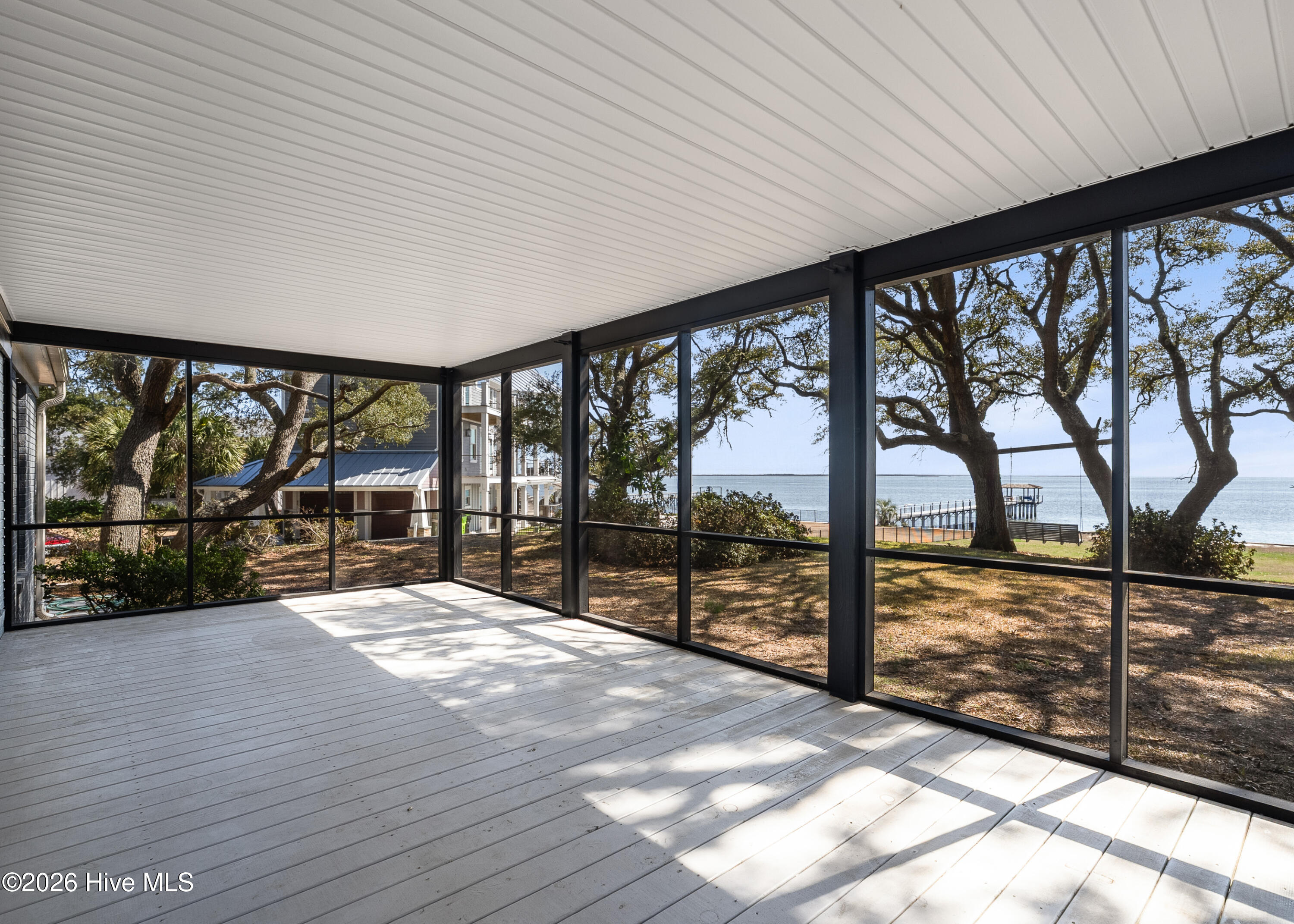 100559476 | Photo 28