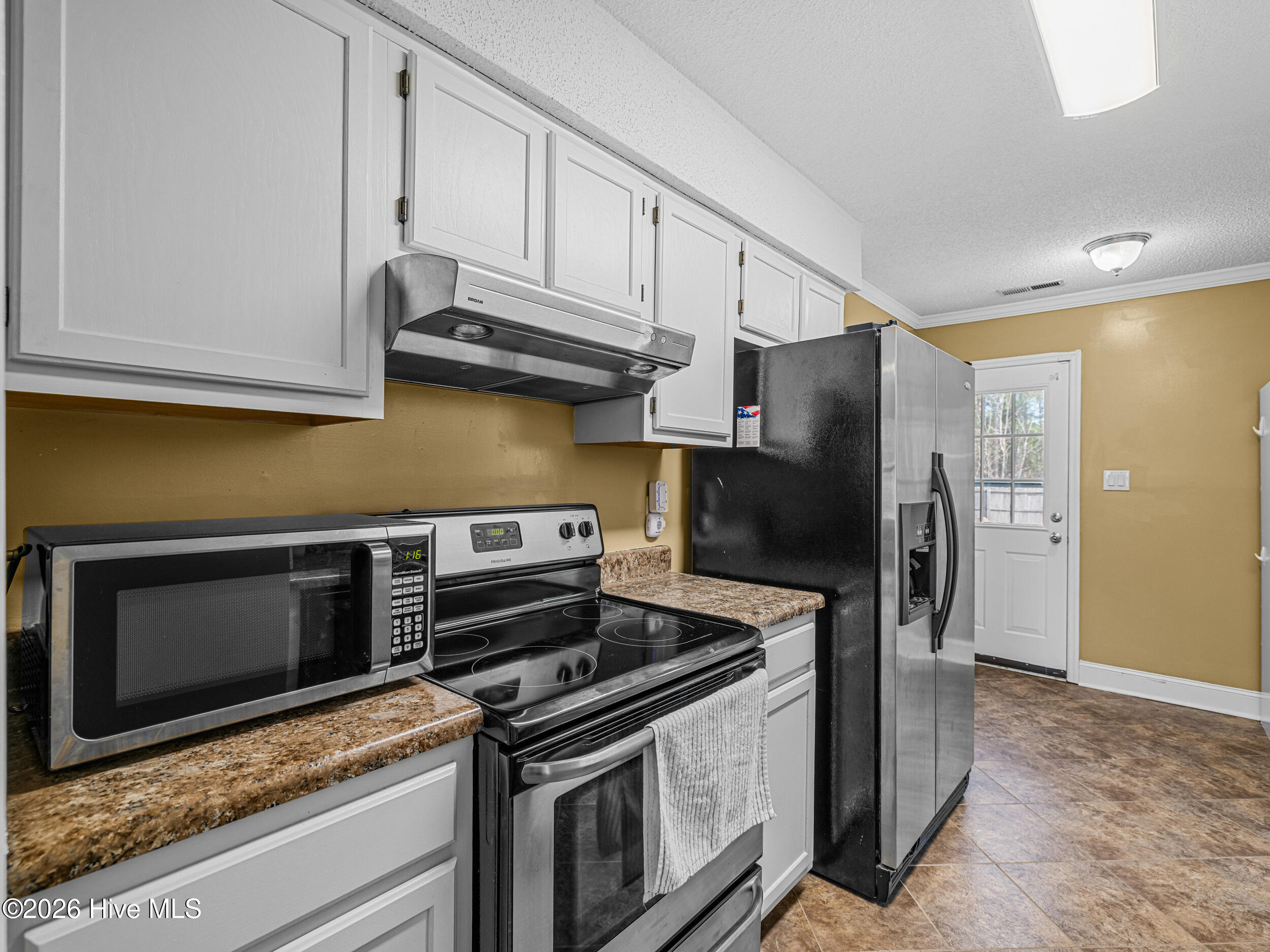 100561480 | Photo 17