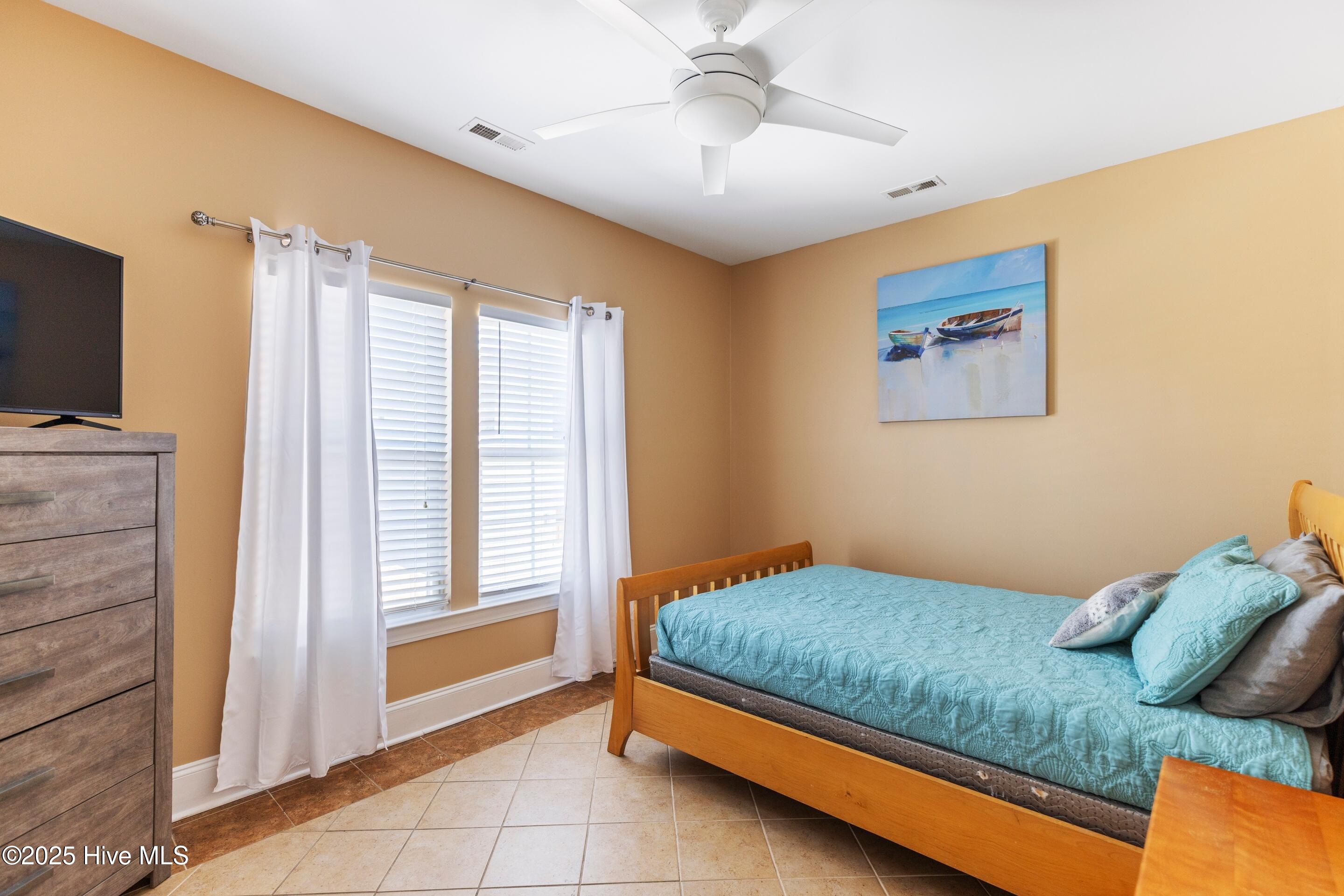 100546676 | Photo 39