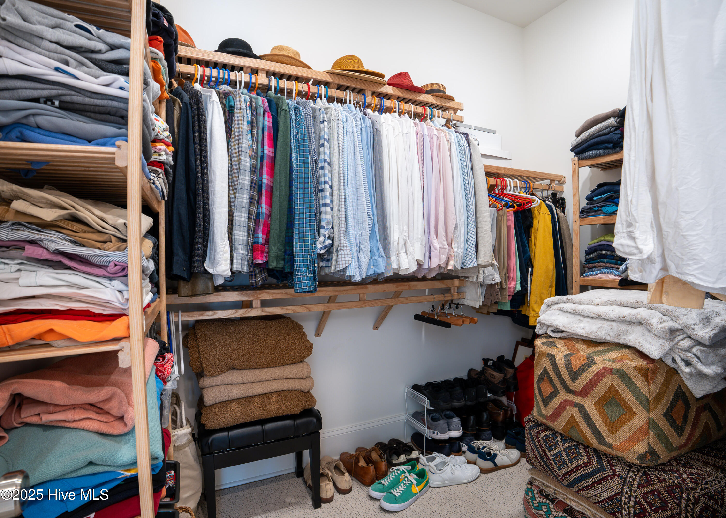 100543800 | Photo 22