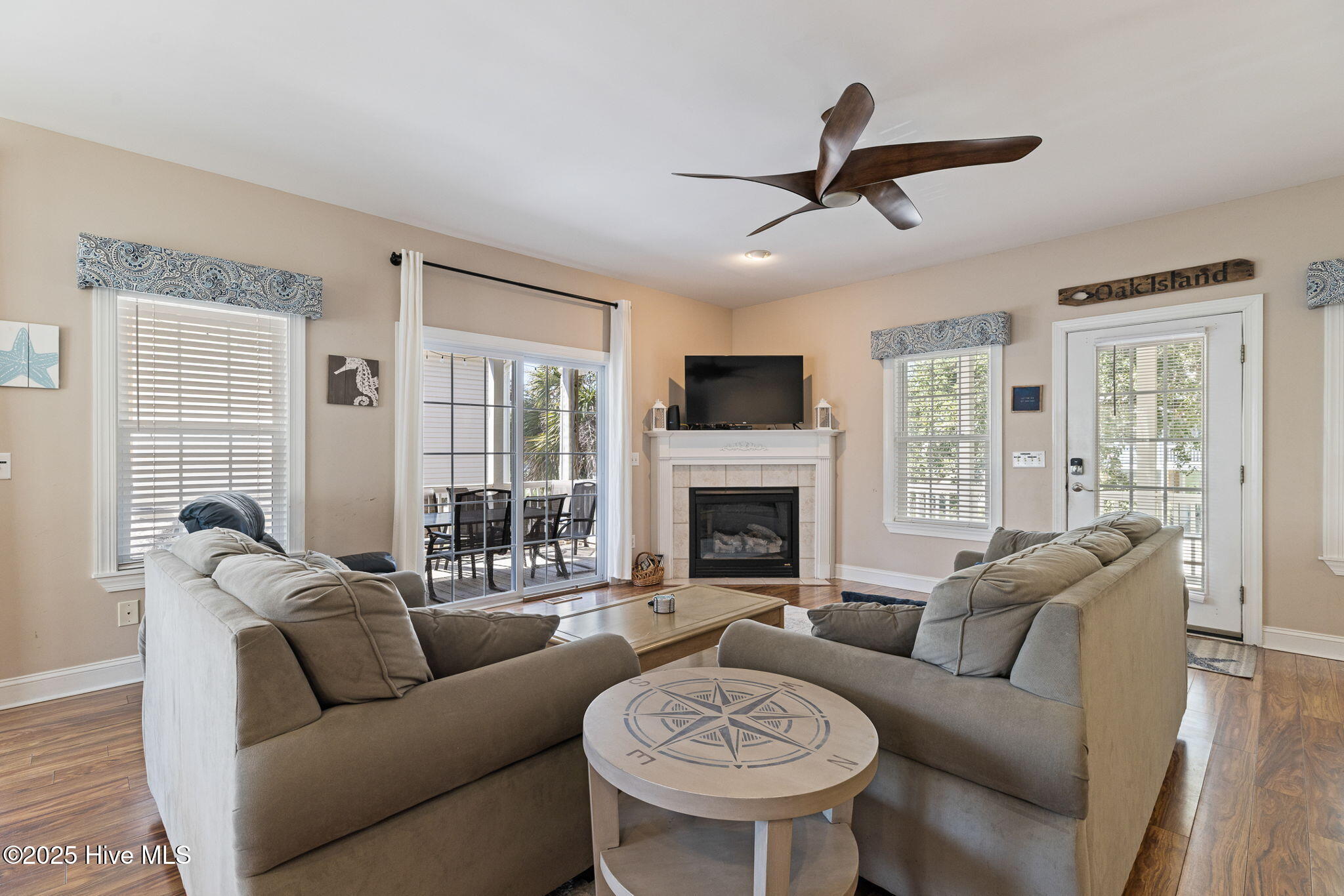 106 SE 44th Street, Oak Island, NC, 28465