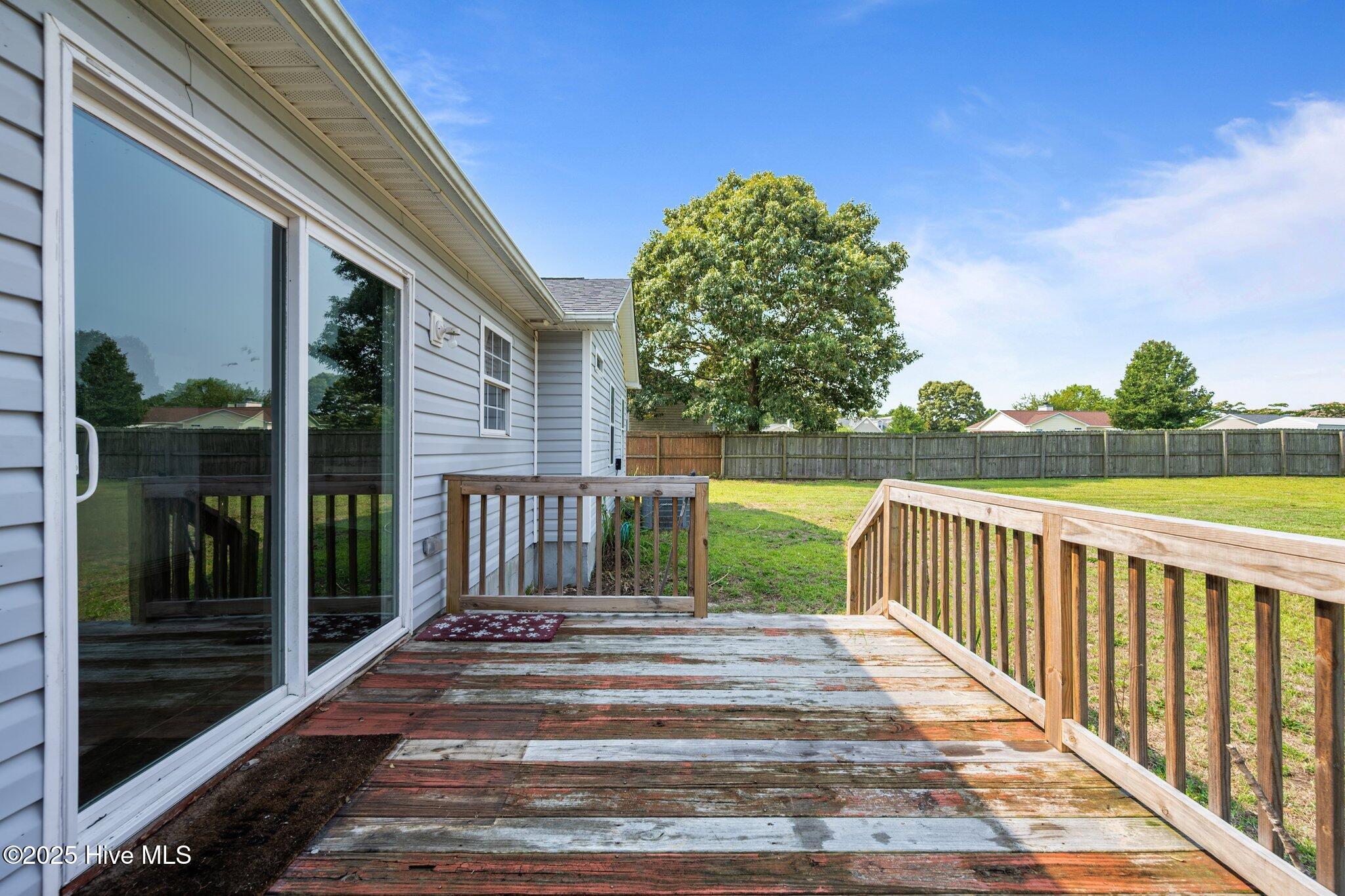 100533618 | Photo 27