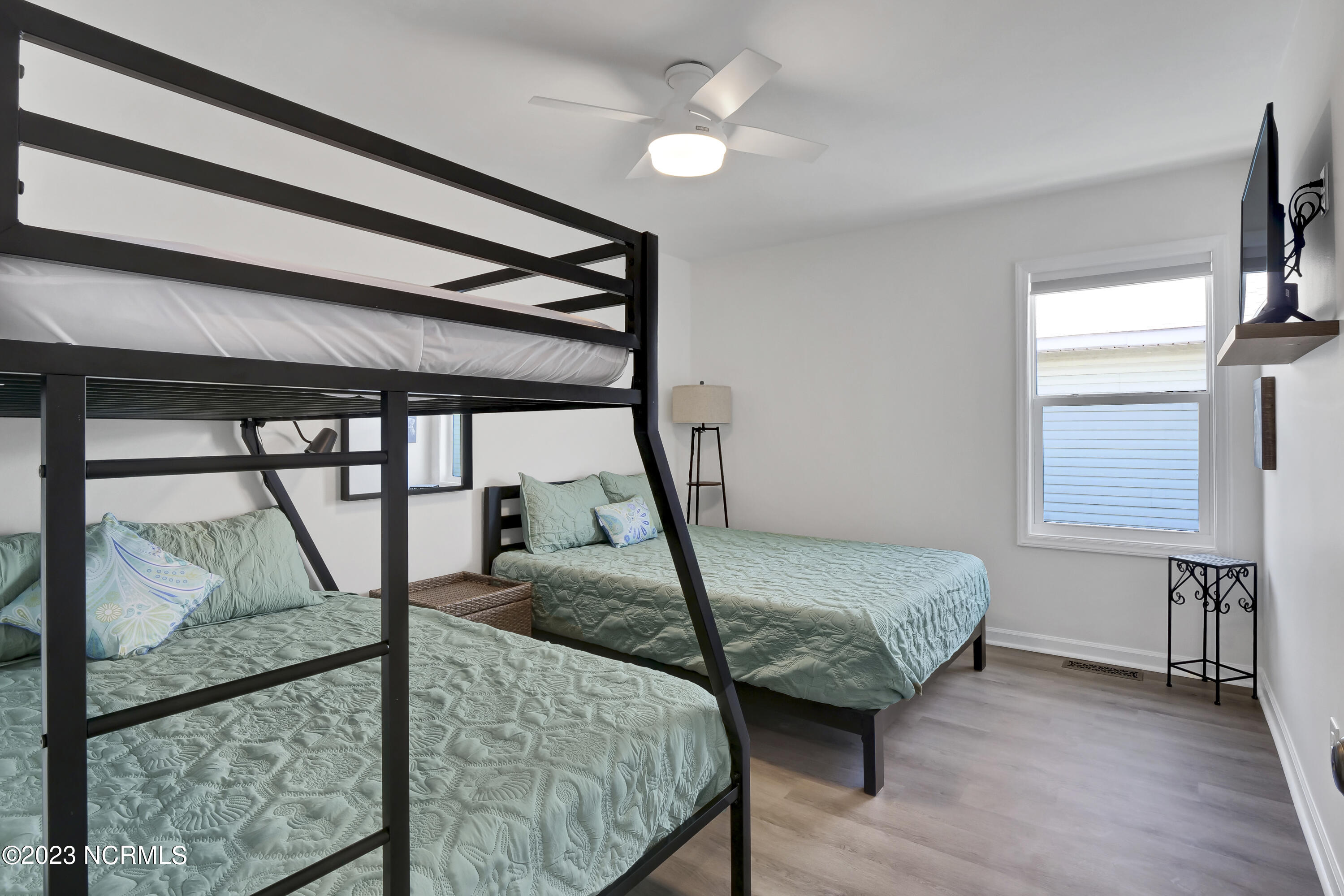 100526224 | Photo 22